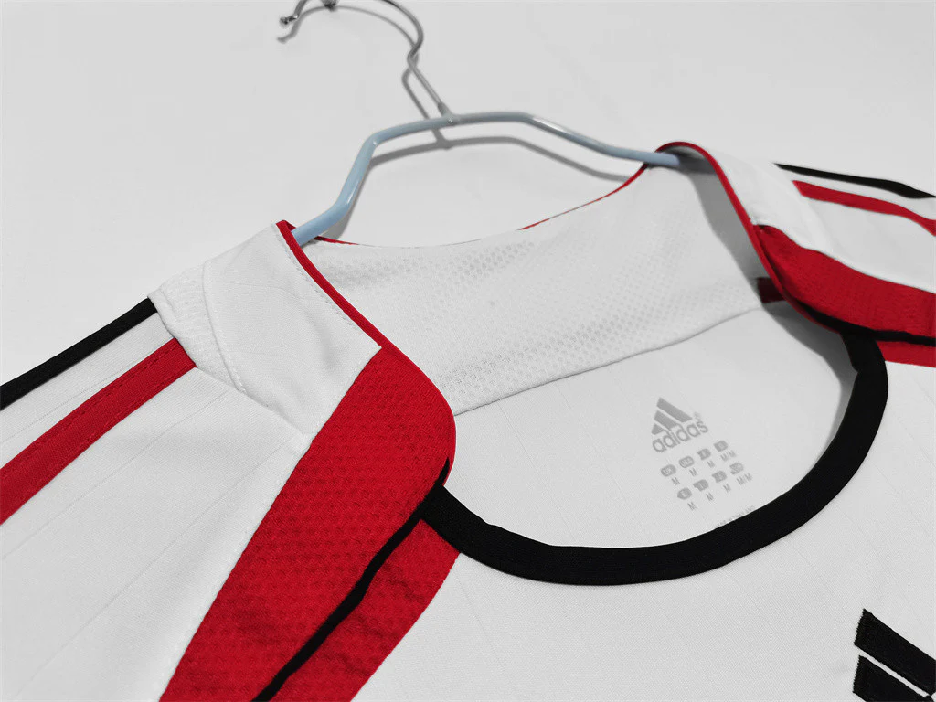 AC Milan Away Long Sleeve Retro Jersey 2006/07 - Image 12