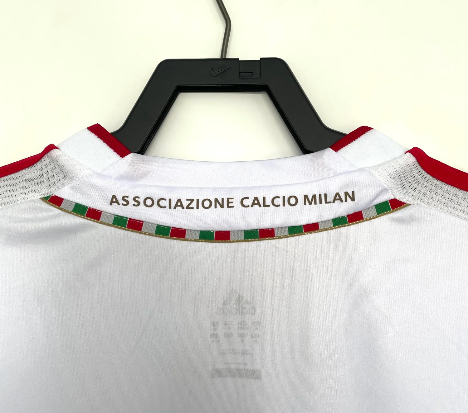 AC Milan Away Retro Jersey 2011/12 - Image 9