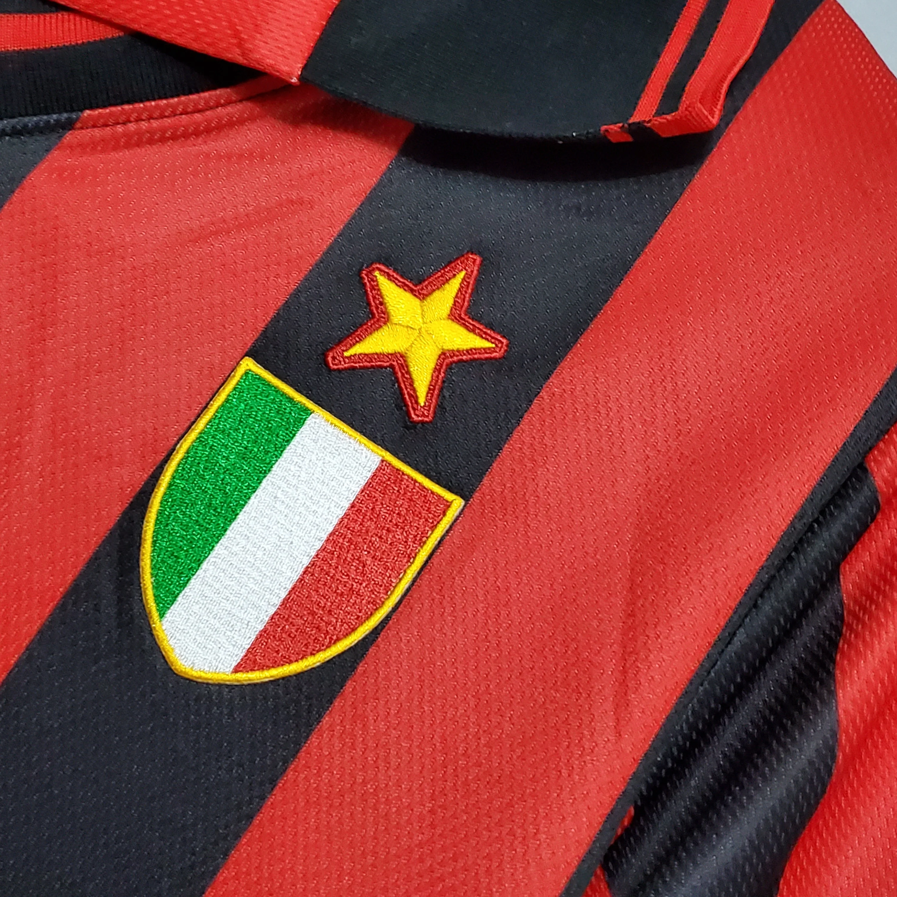 AC Milan Home Retro Jersey 1996/97 - Image 4