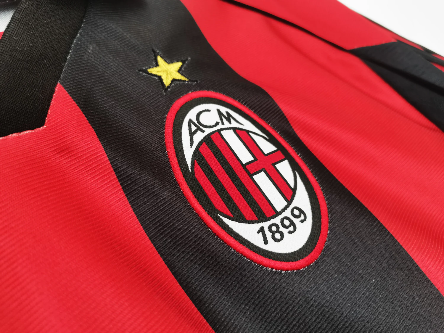 AC Milan Home Retro Jersey 1998/99 - Image 8