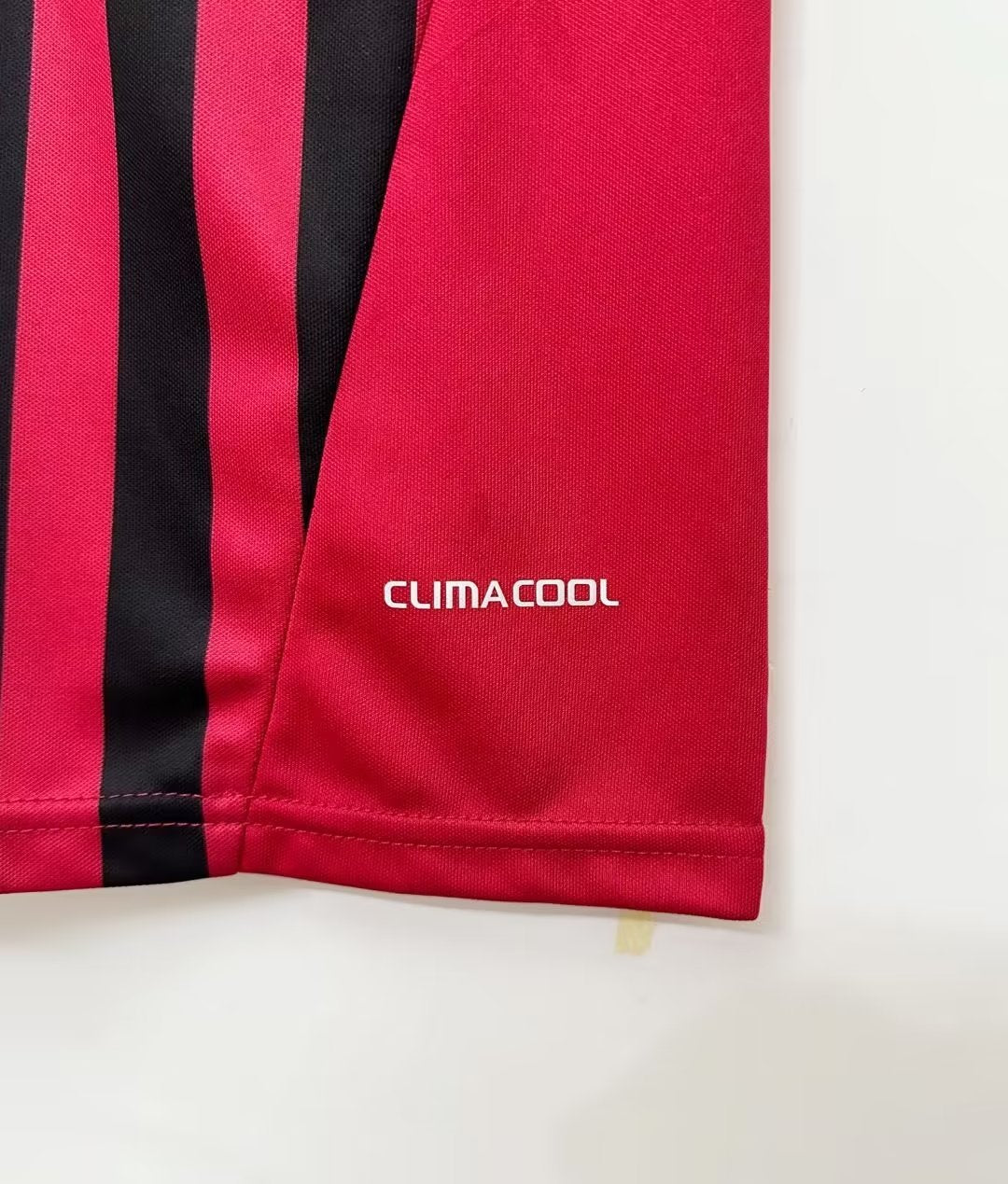 AC Milan Home Retro Jersey 2011/12 - Image 7