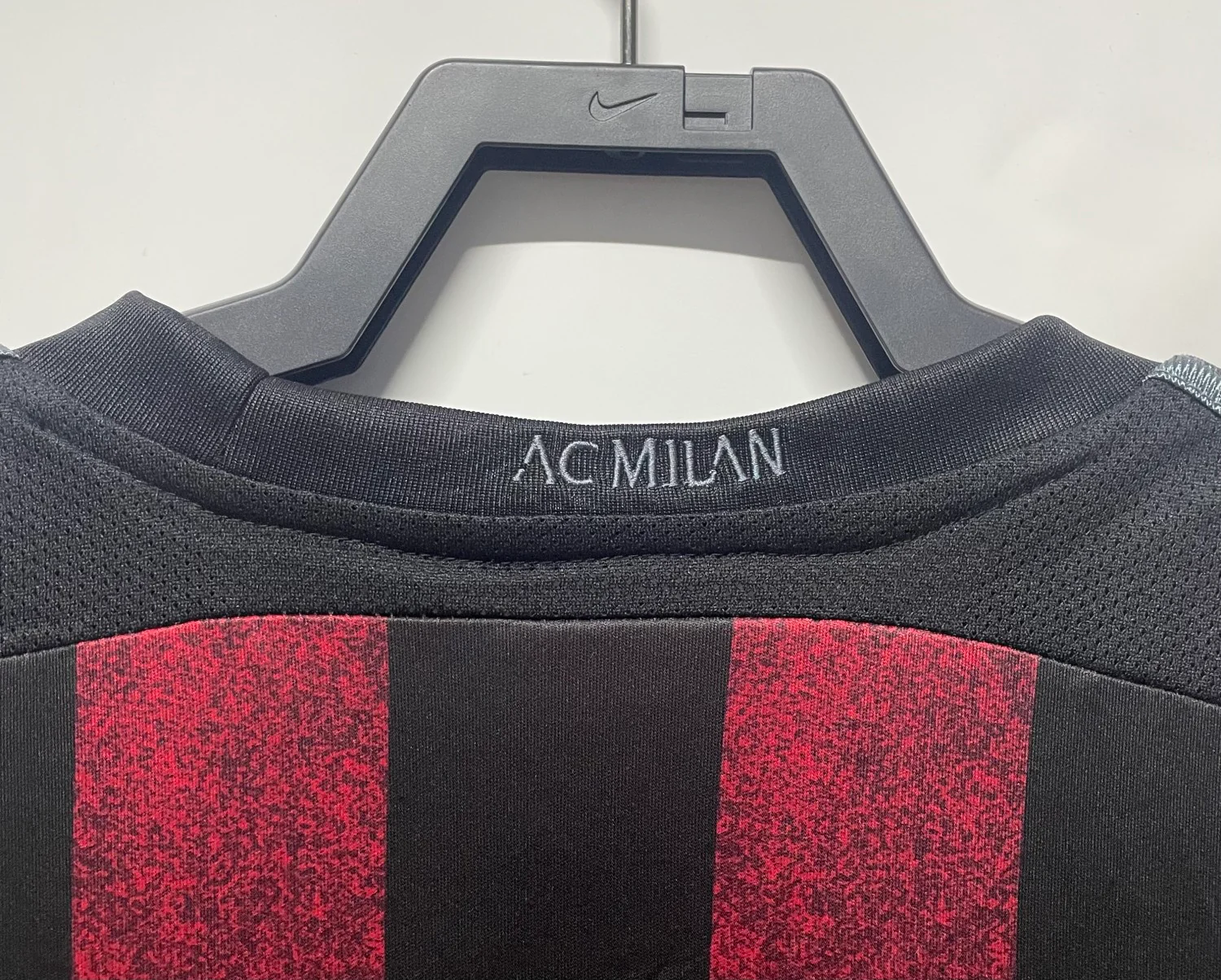 AC Milan Home Retro Jersey 2015/16 - Image 6