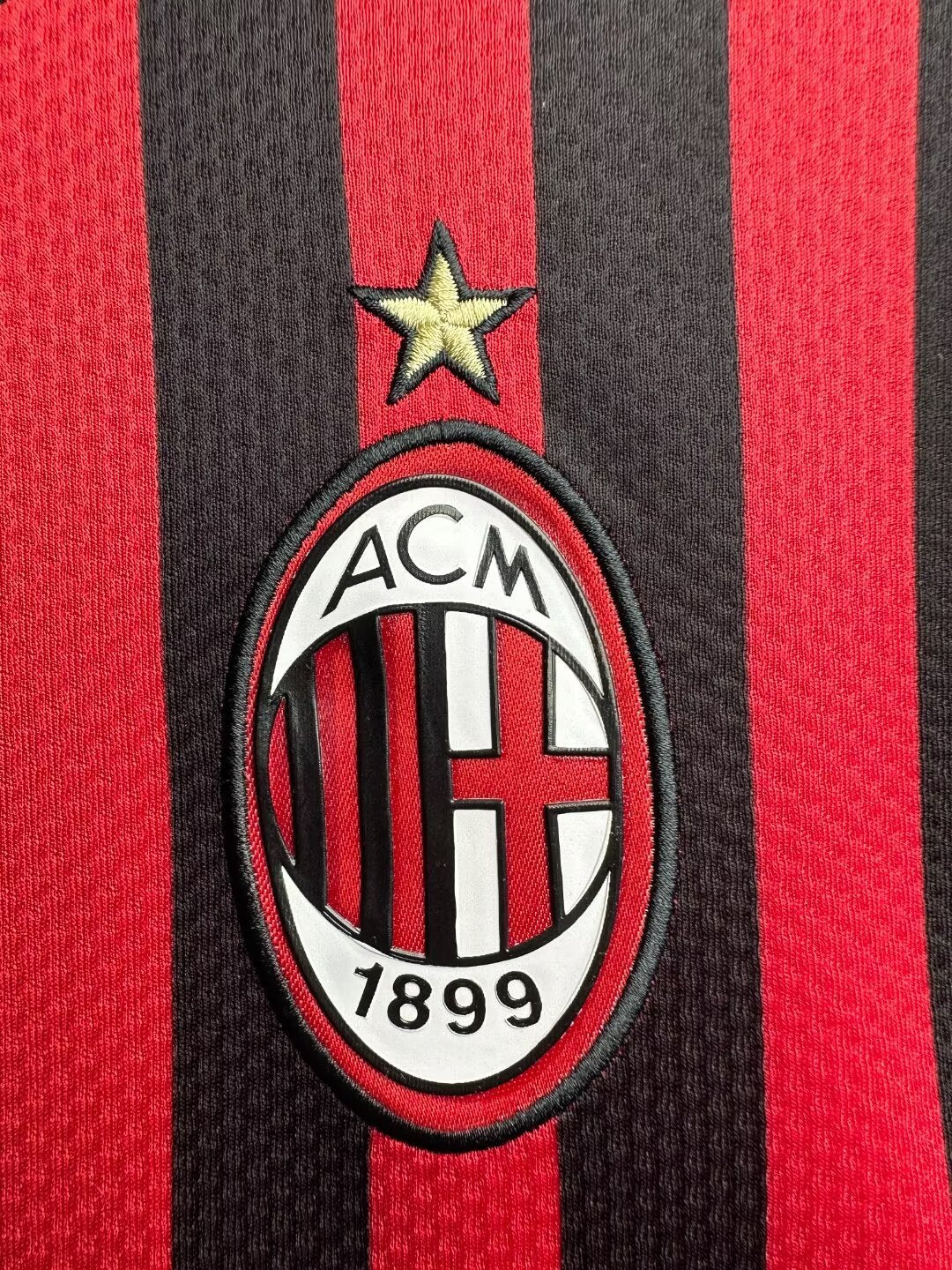 AC Milan Home Soccer Jersey 19/20 - Image 5