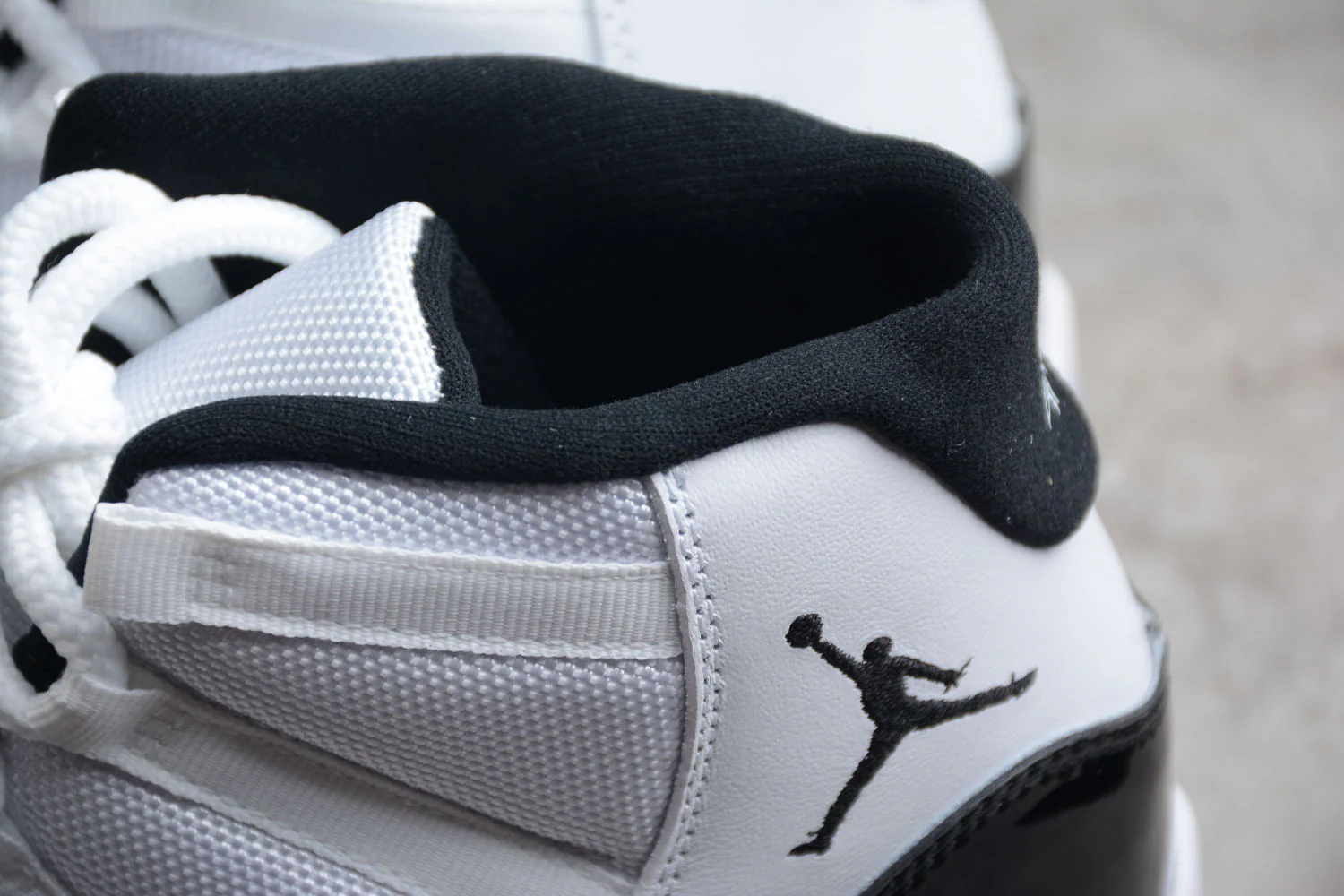 Air Jordan 11 ’ Concord ’ AJ11 378037-100 - Image 10