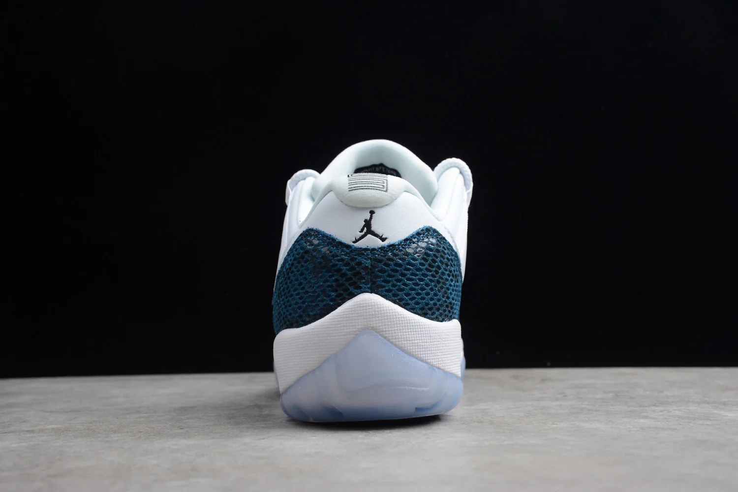 Air Jordan 11 Low White Blue AJ11 CD6846-102 - Image 4