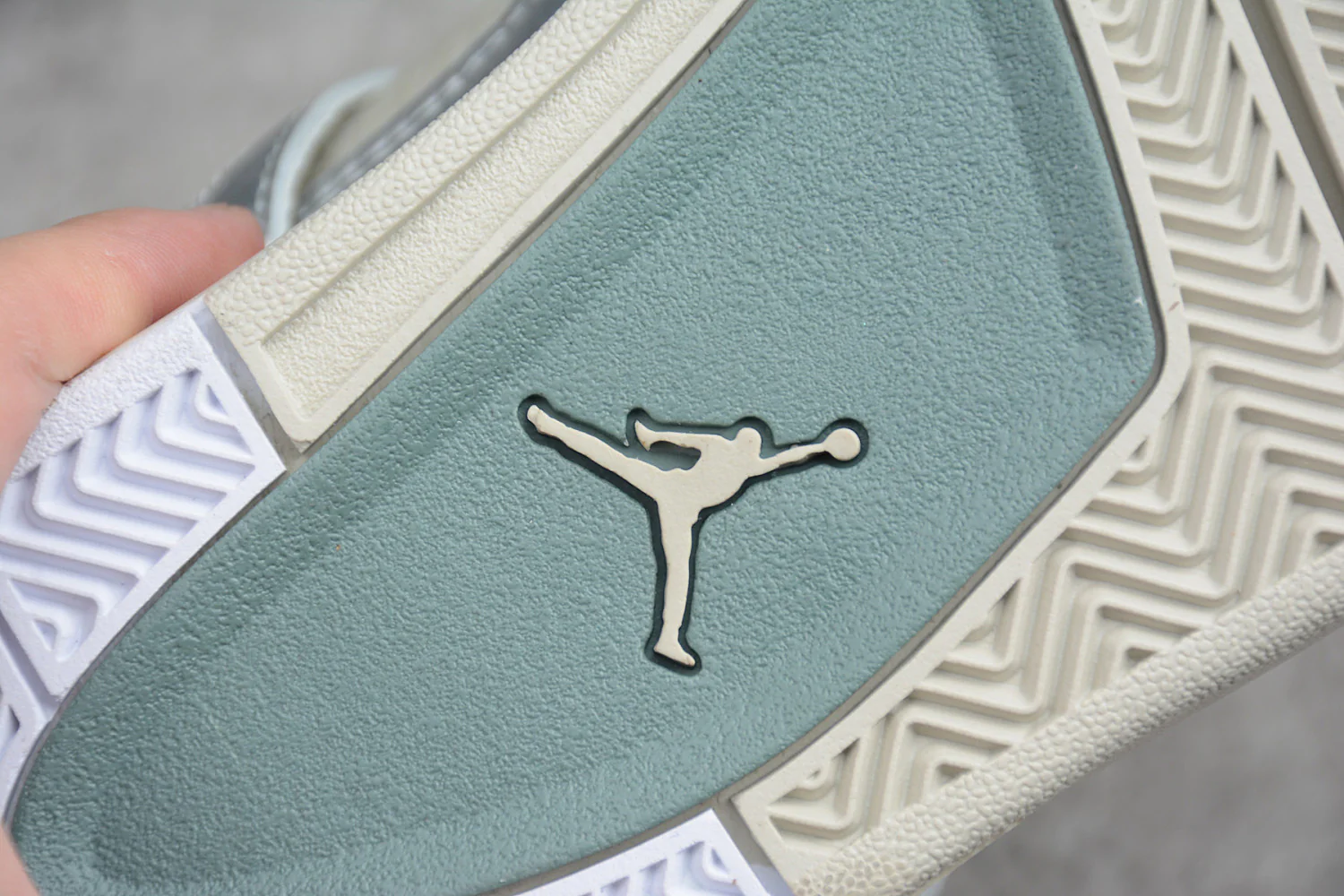 Air Jordan 4 Pearl 742639-045 - Image 18