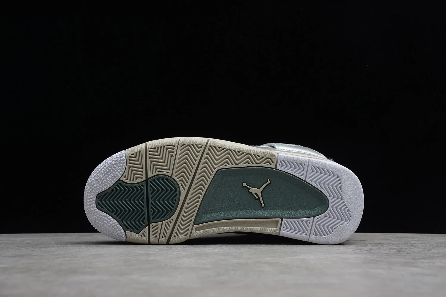 Air Jordan 4 Pearl 742639-045 - Image 5