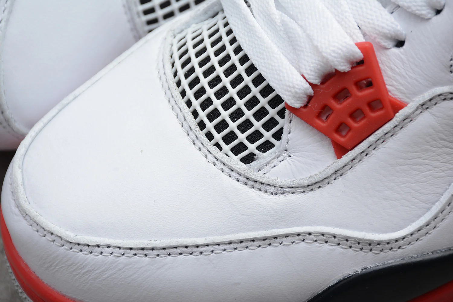 Air Jordan 4 Retro “2012 Release” White Red 308497-110 - Image 9