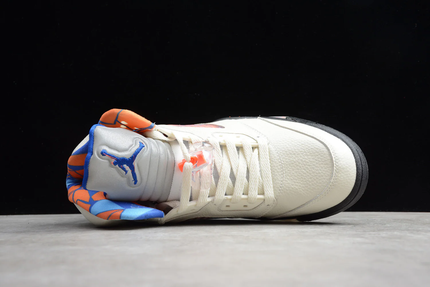 Air Jordan 5 “International Flight” 136027-148 - Image 4