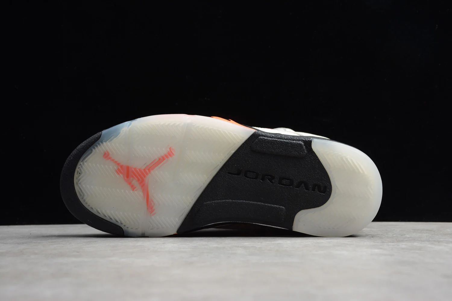 Air Jordan 5 “International Flight” 136027-148 - Image 5