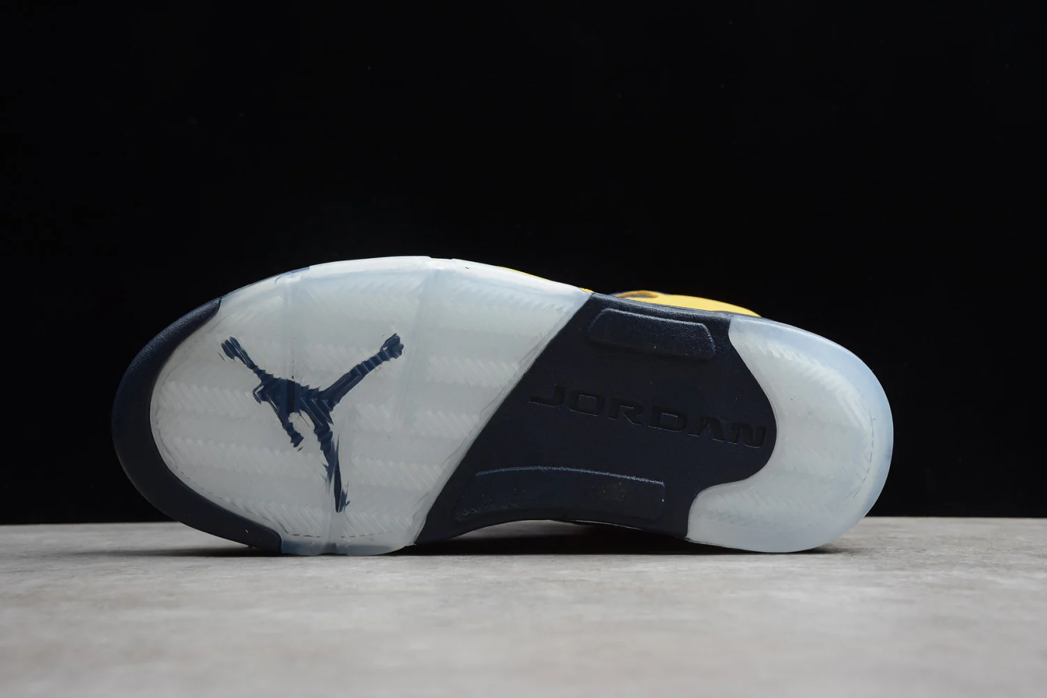 Air Jordan 5 Retro Michigan CQ9541-704 - Image 5