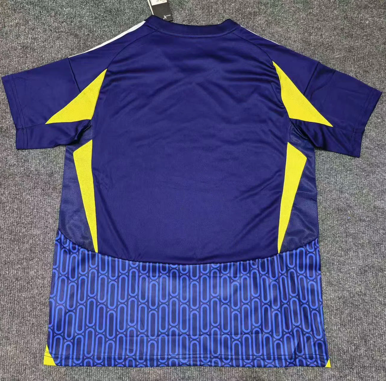 Al-Nassr Away Man Jersey 24/25 - Image 2