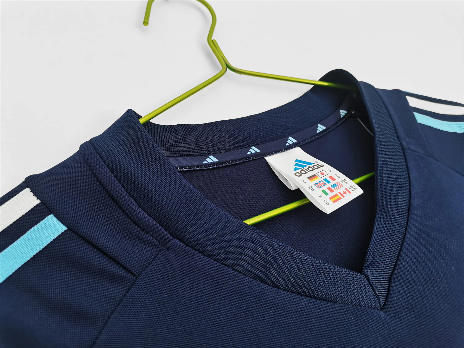 Argentina Away Retro Jersey 2002 - Image 9
