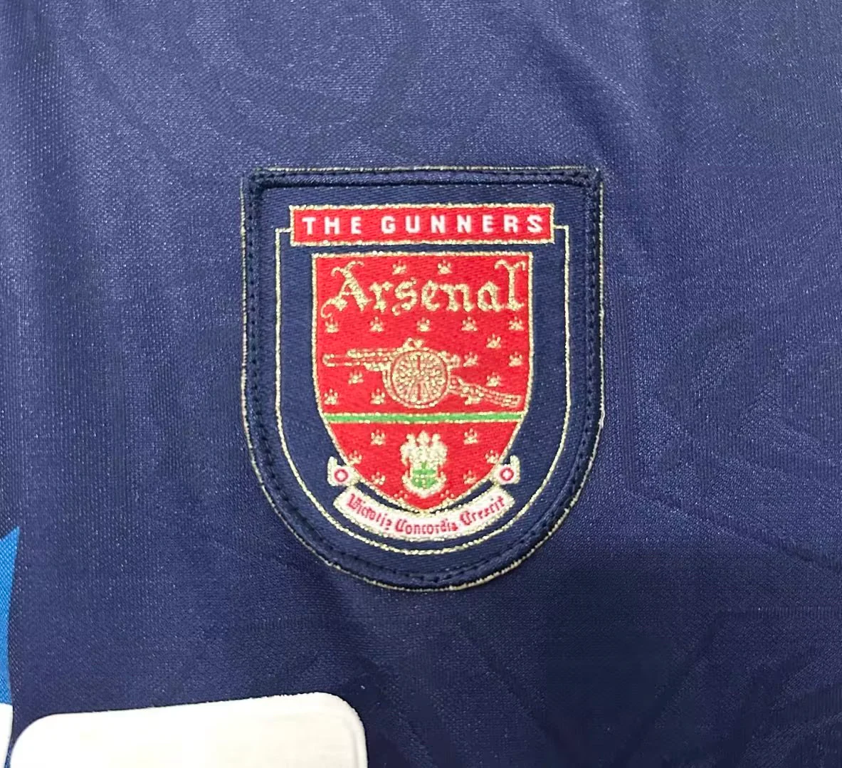 Arsenal Away Long Sleeve Retro Jersey 1995/96 - Image 5