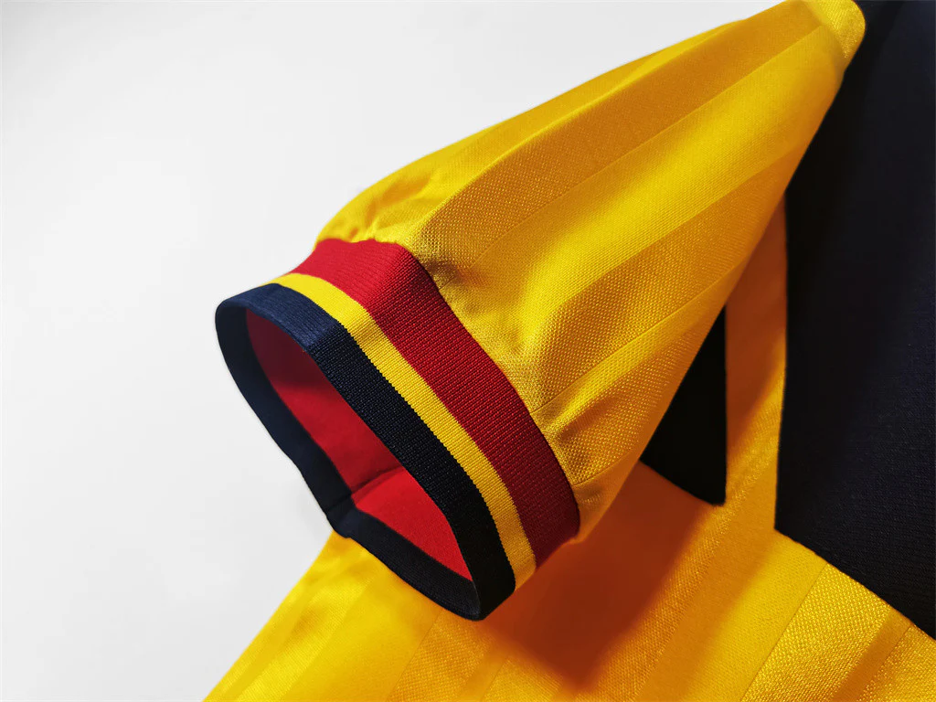 Arsenal Away Retro Jersey 1993/94 - Image 5