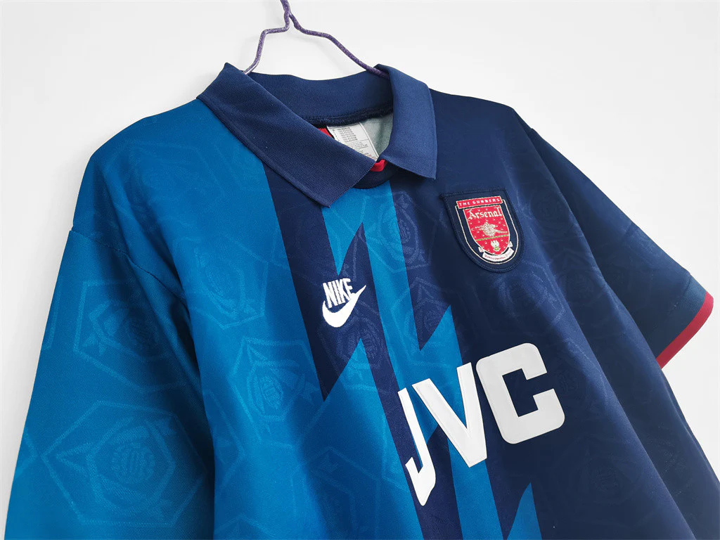 Arsenal Away Retro Jersey 1995/96 - Image 3