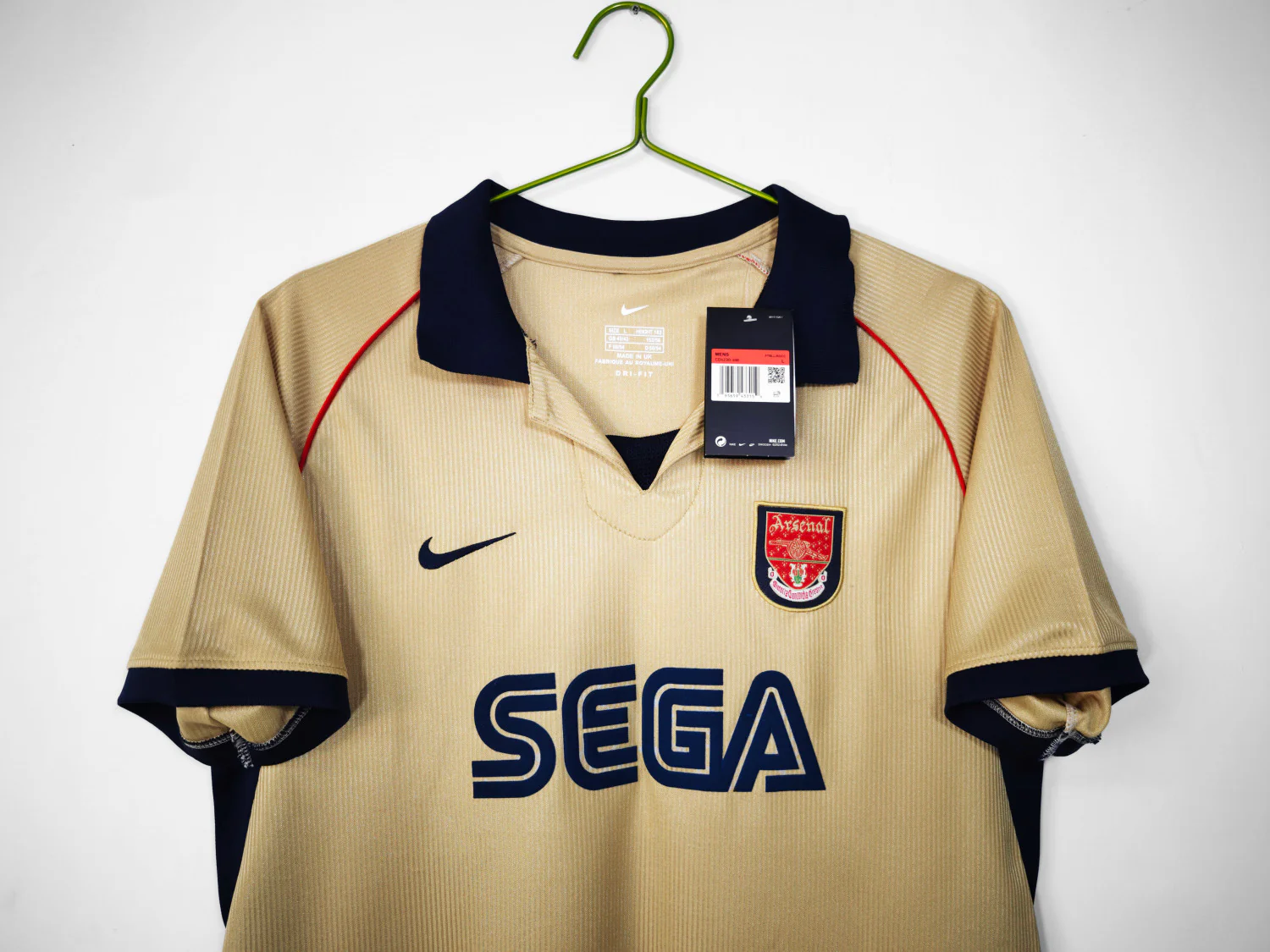 Arsenal Away Retro Jersey 2001/02 - Image 3
