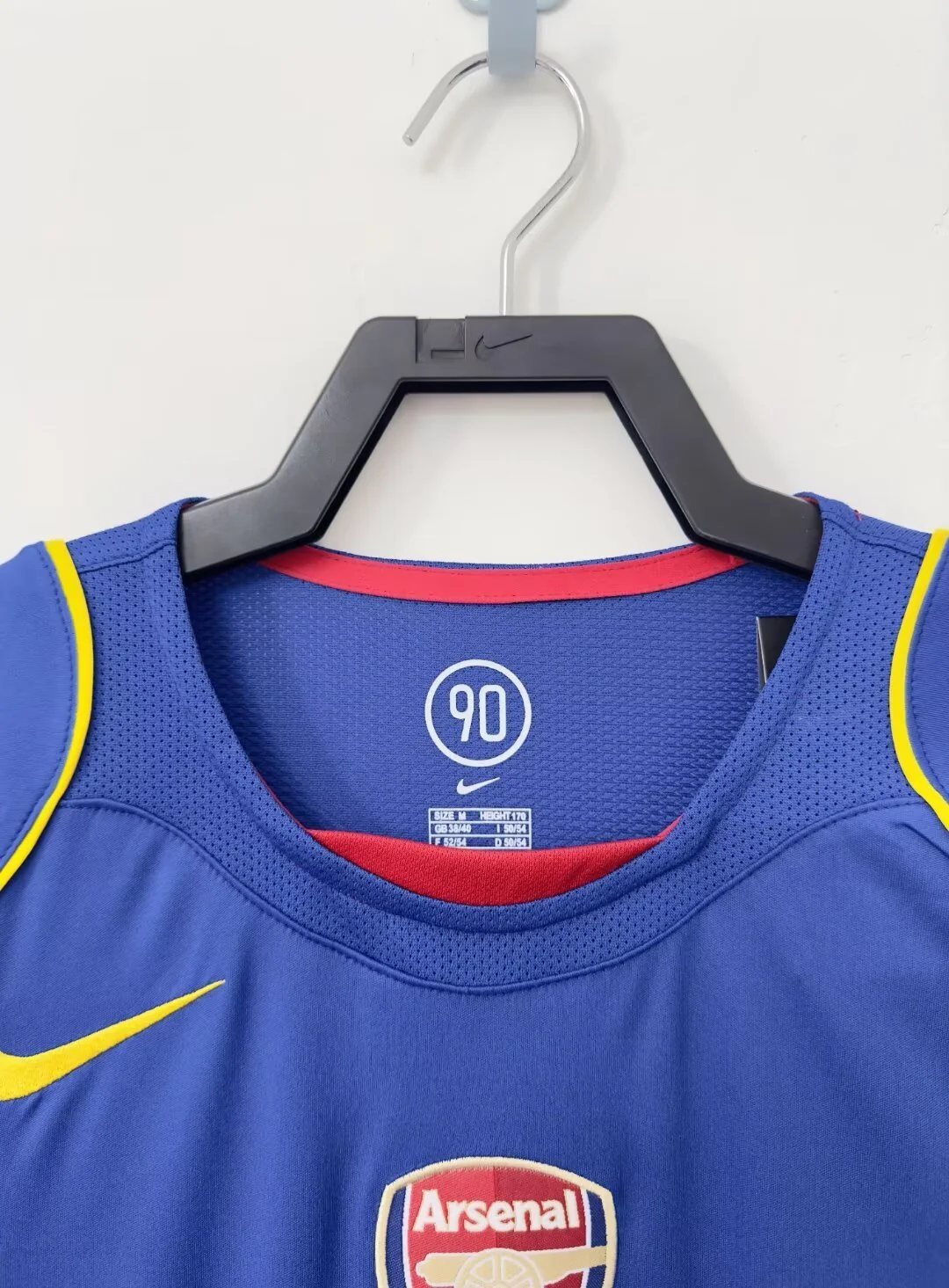 Arsenal Away Retro Jersey 2004/05 - Image 3