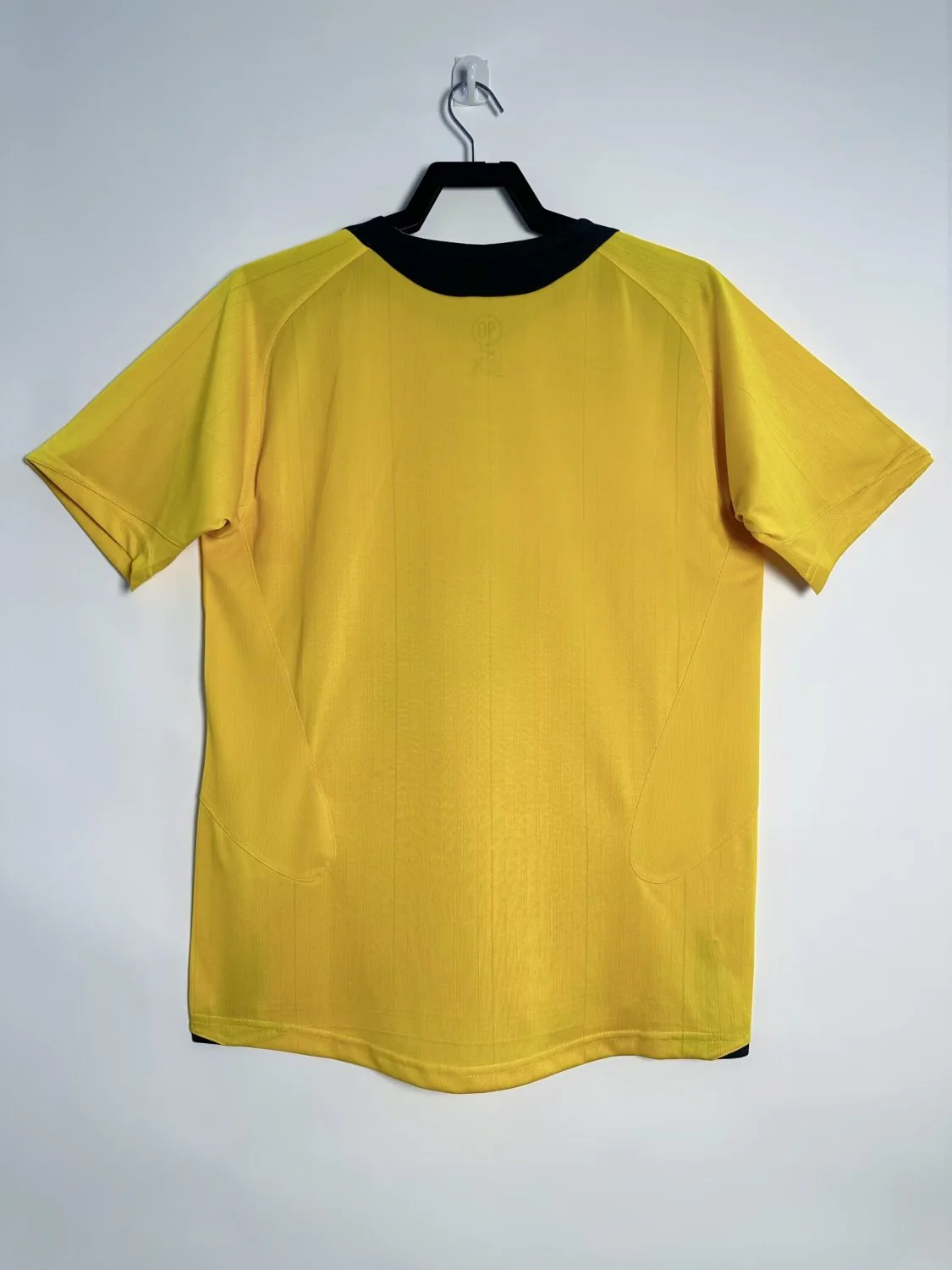 Arsenal Away Retro Jersey 2005/06 - Image 2