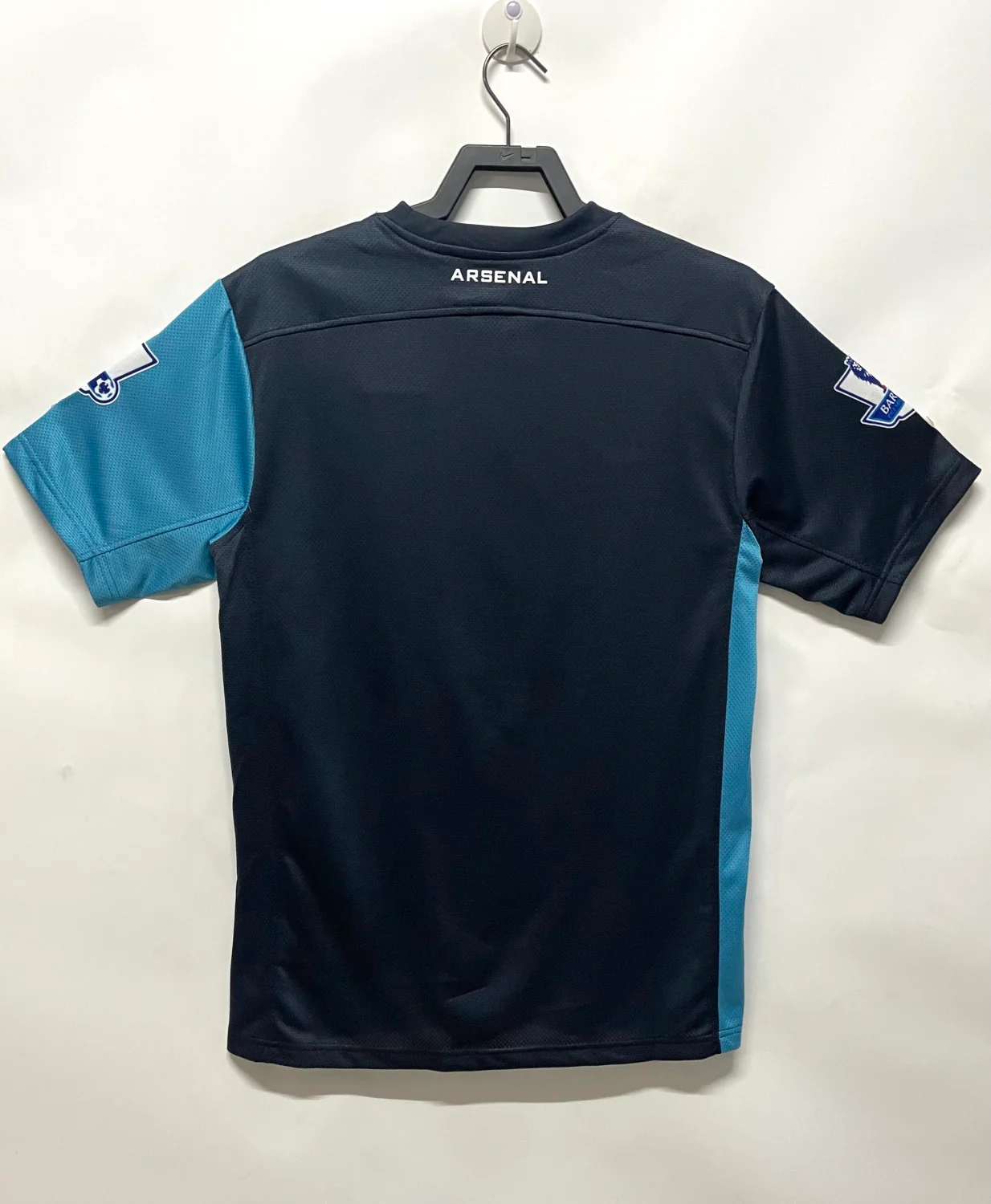 Arsenal Away Retro Jersey 2011/12 - Image 2