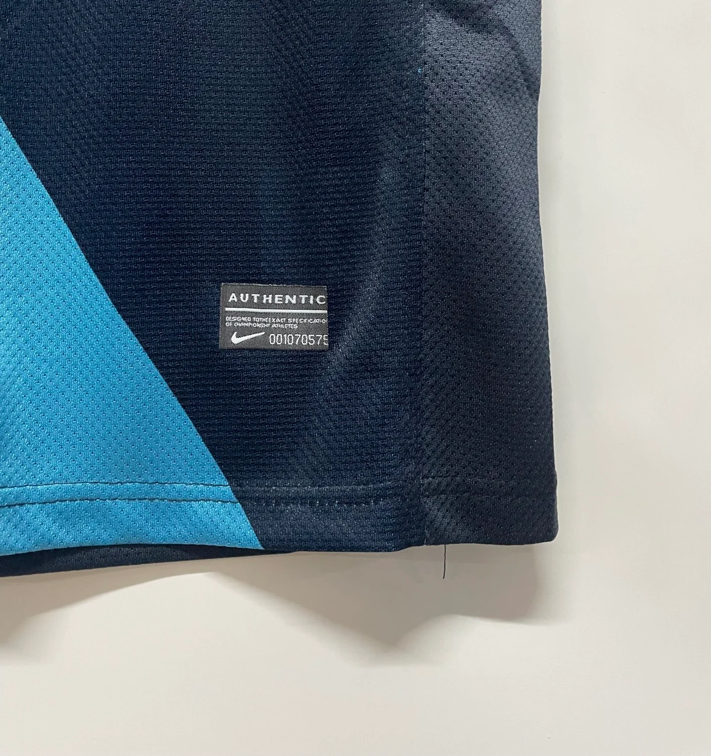 Arsenal Away Retro Jersey 2011/12 - Image 8