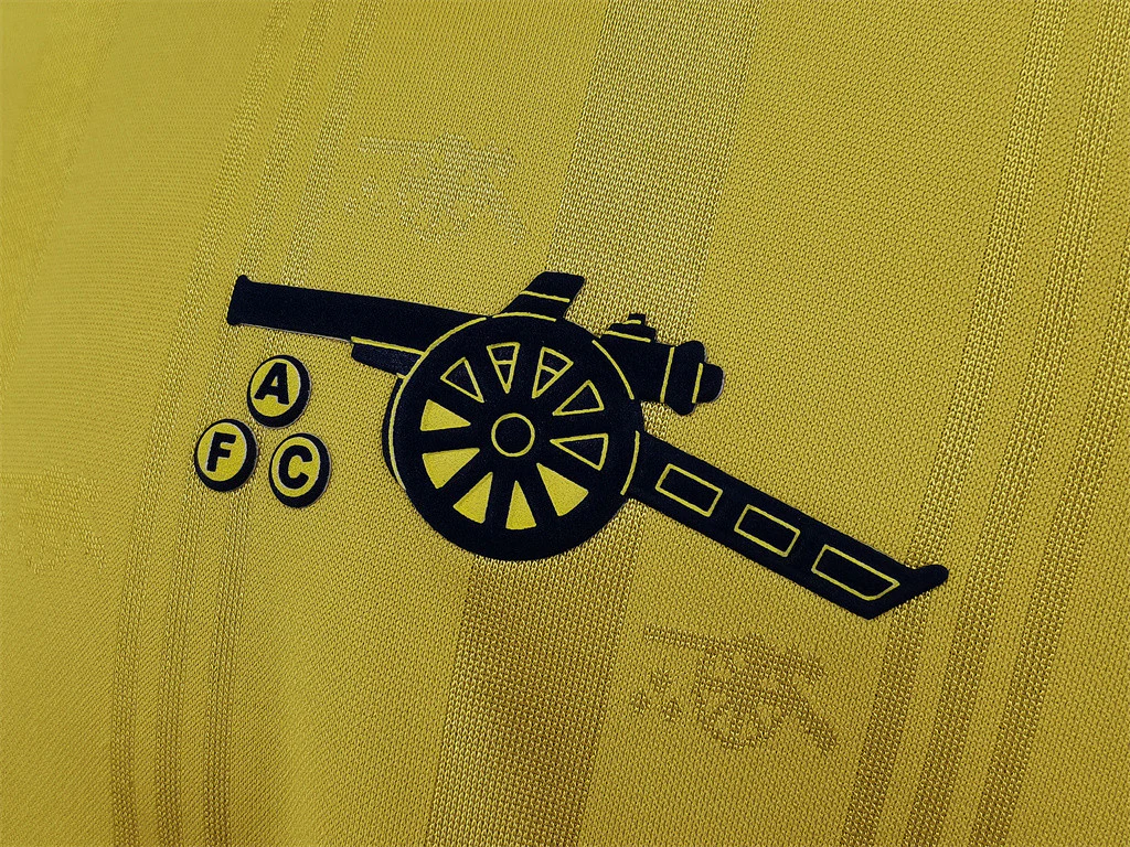 Arsenal Away Retro Jersey 86/88 - Image 7