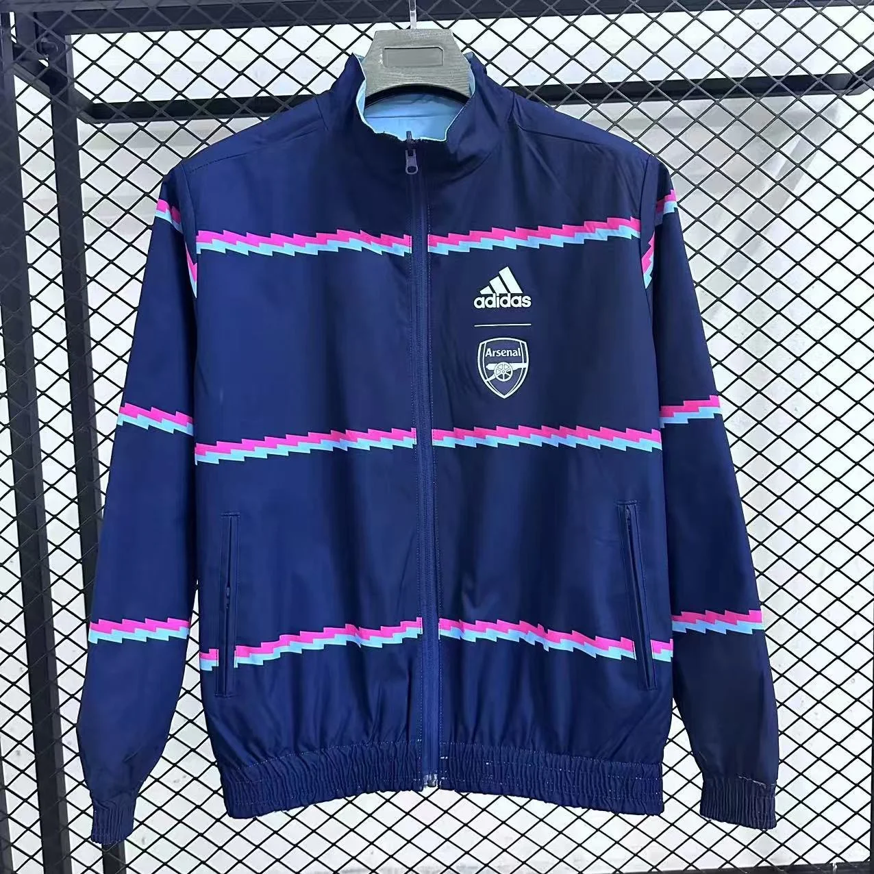 Arsenal Double-Sided Training Windbreaker 2025 - Image 4
