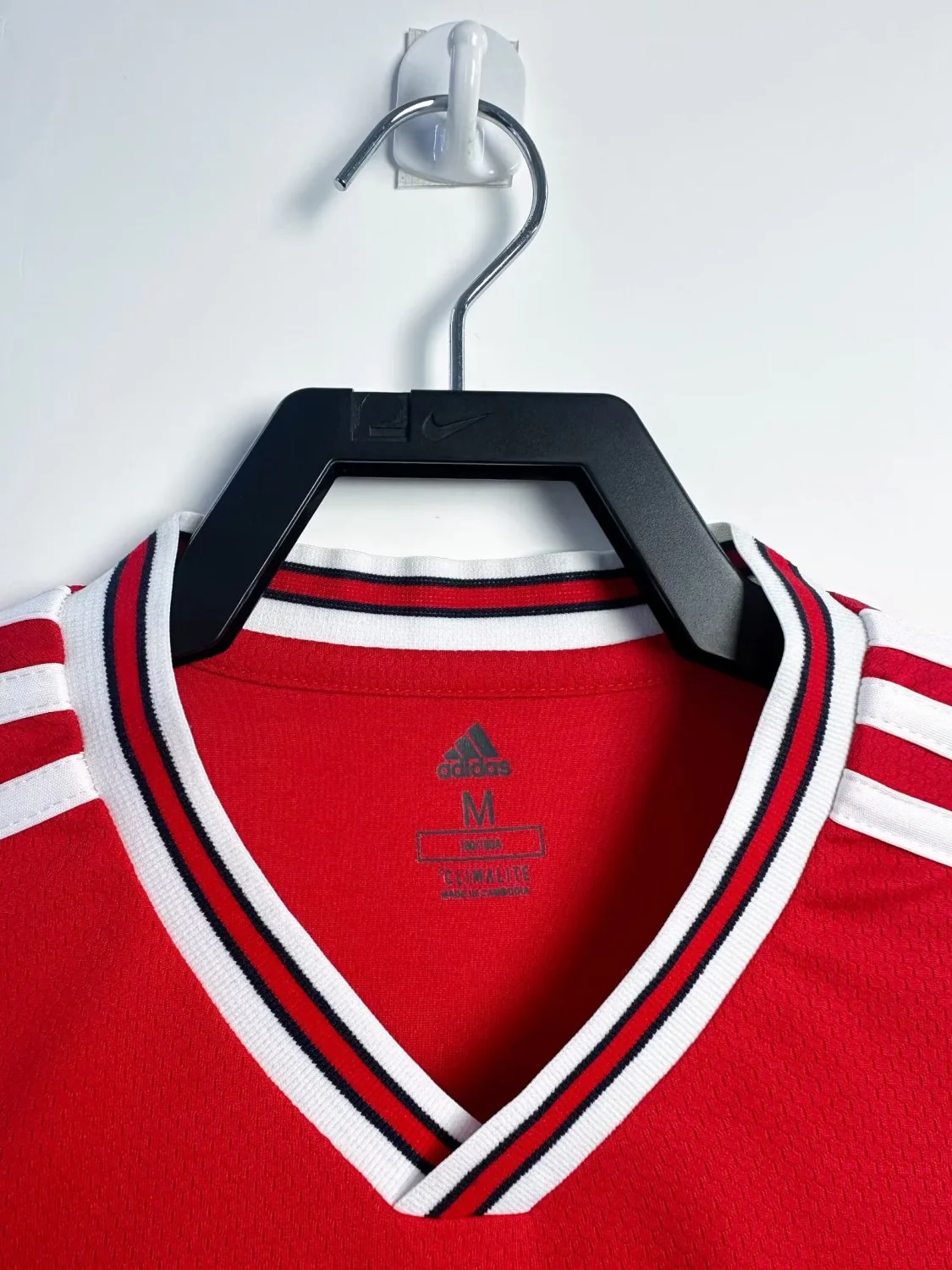 Arsenal Home Man Jersey 19/20 - Image 3