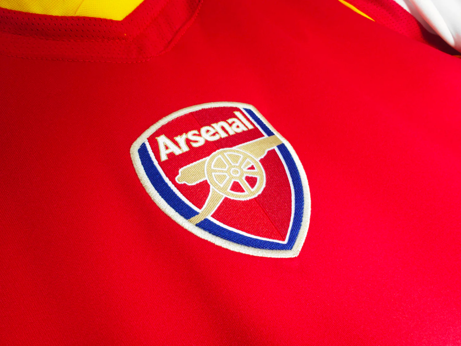 Arsenal Home Retro Jersey 2004/05 - Image 8