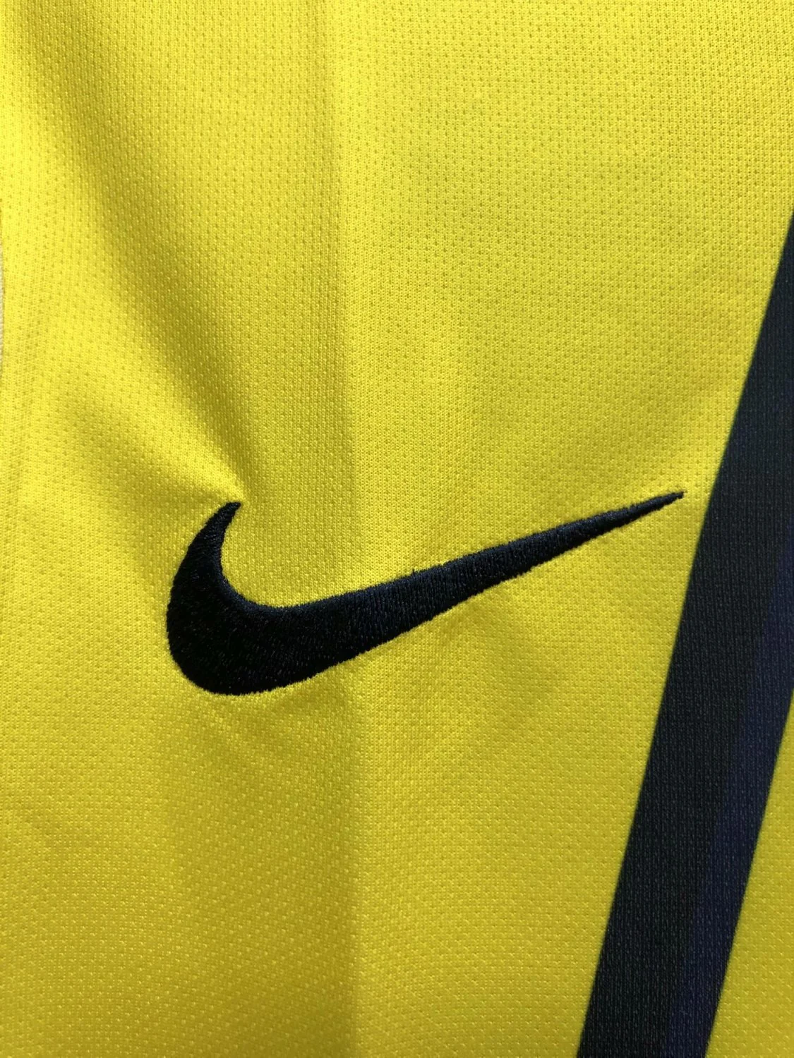 Arsenal Retro Jersey 2014 - Image 7