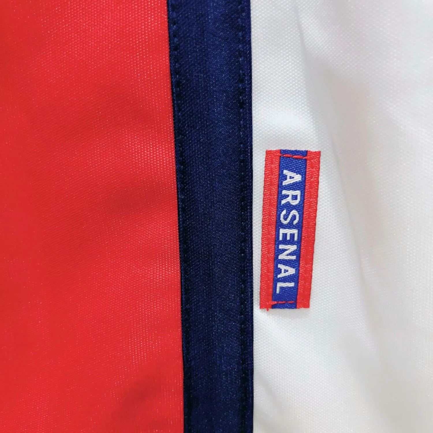 Arsenal Retro Jersey 98/99 - Image 10
