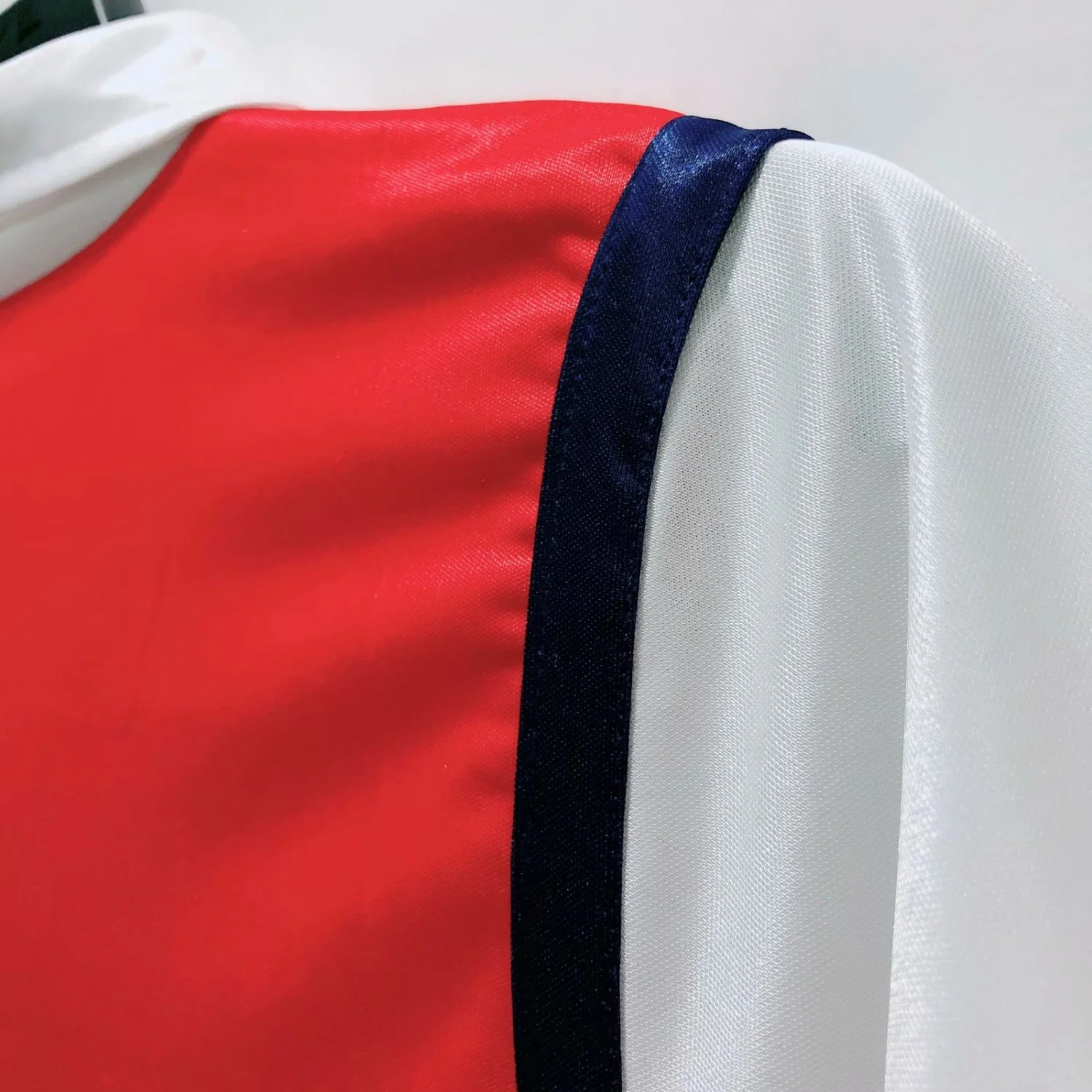 Arsenal Retro Jersey 98/99 - Image 11