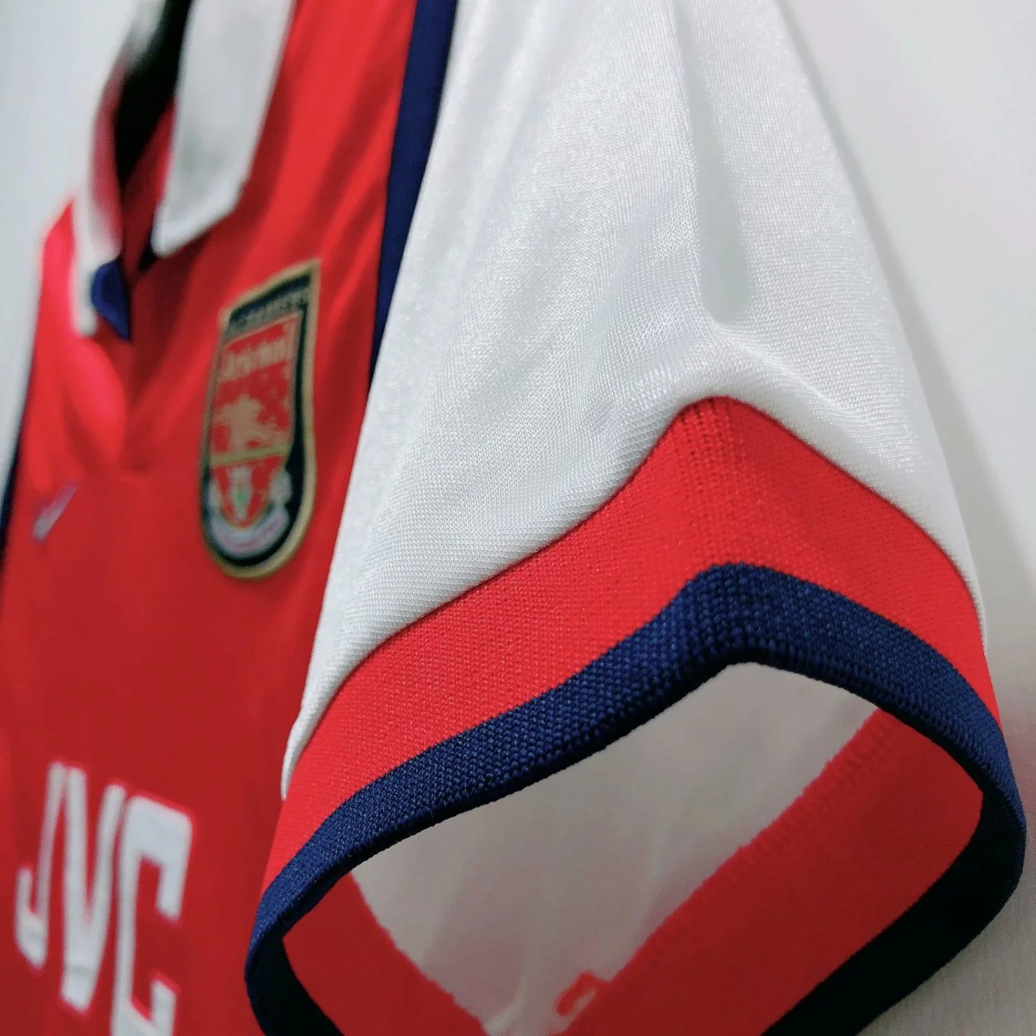Arsenal Retro Jersey 98/99 - Image 5