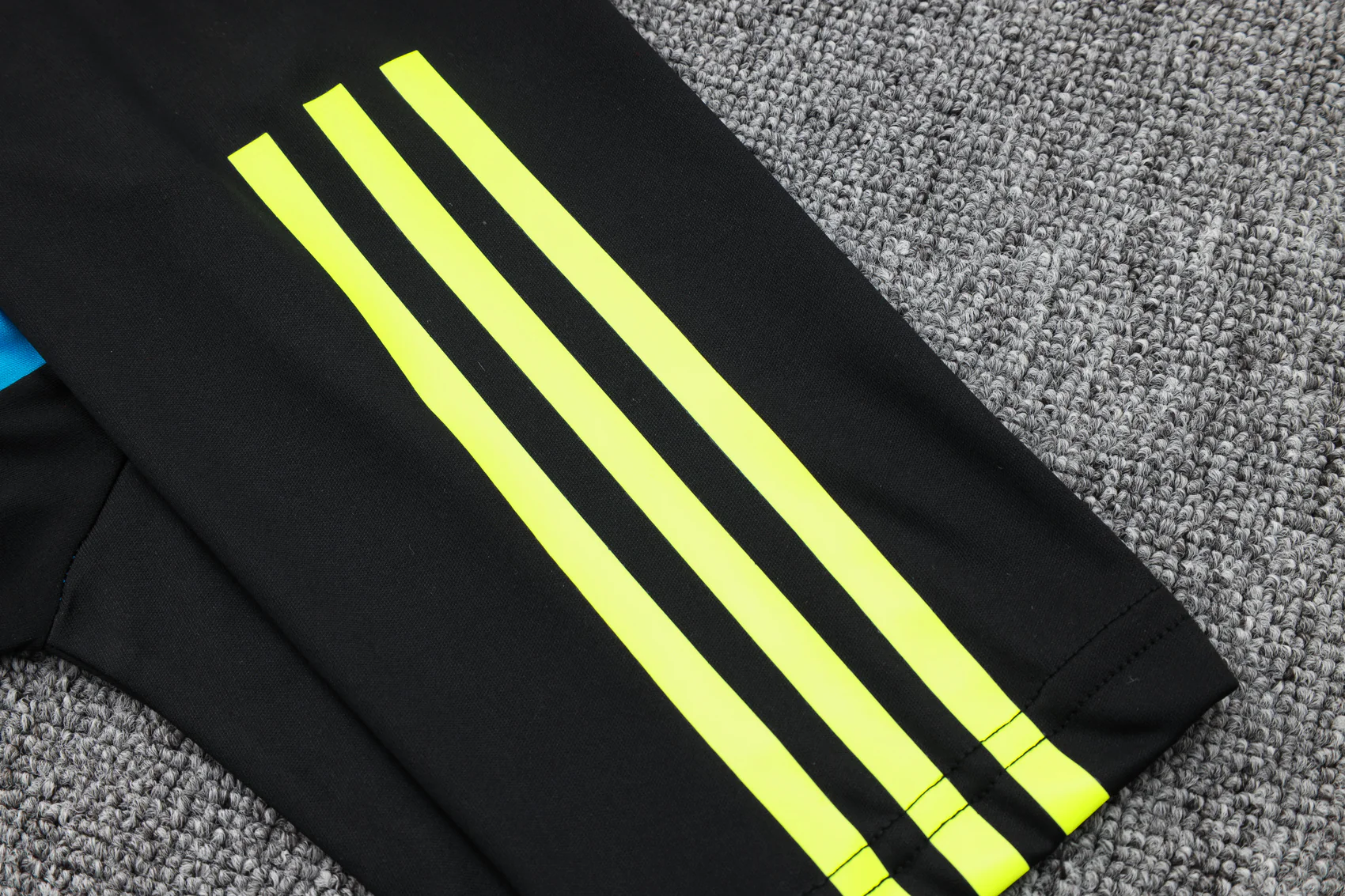 Arsenal Training Jersey 23/24 - Image 12