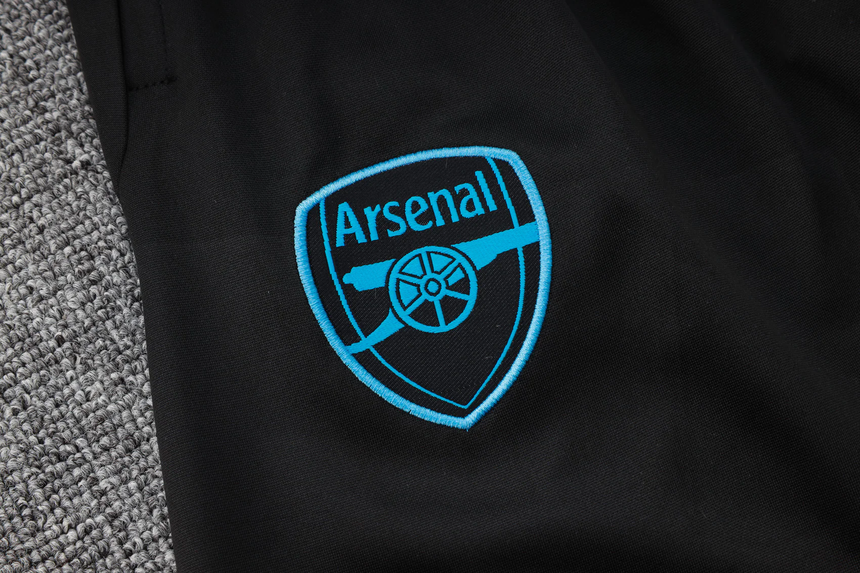 Arsenal Training Jersey 23/24 - Image 25