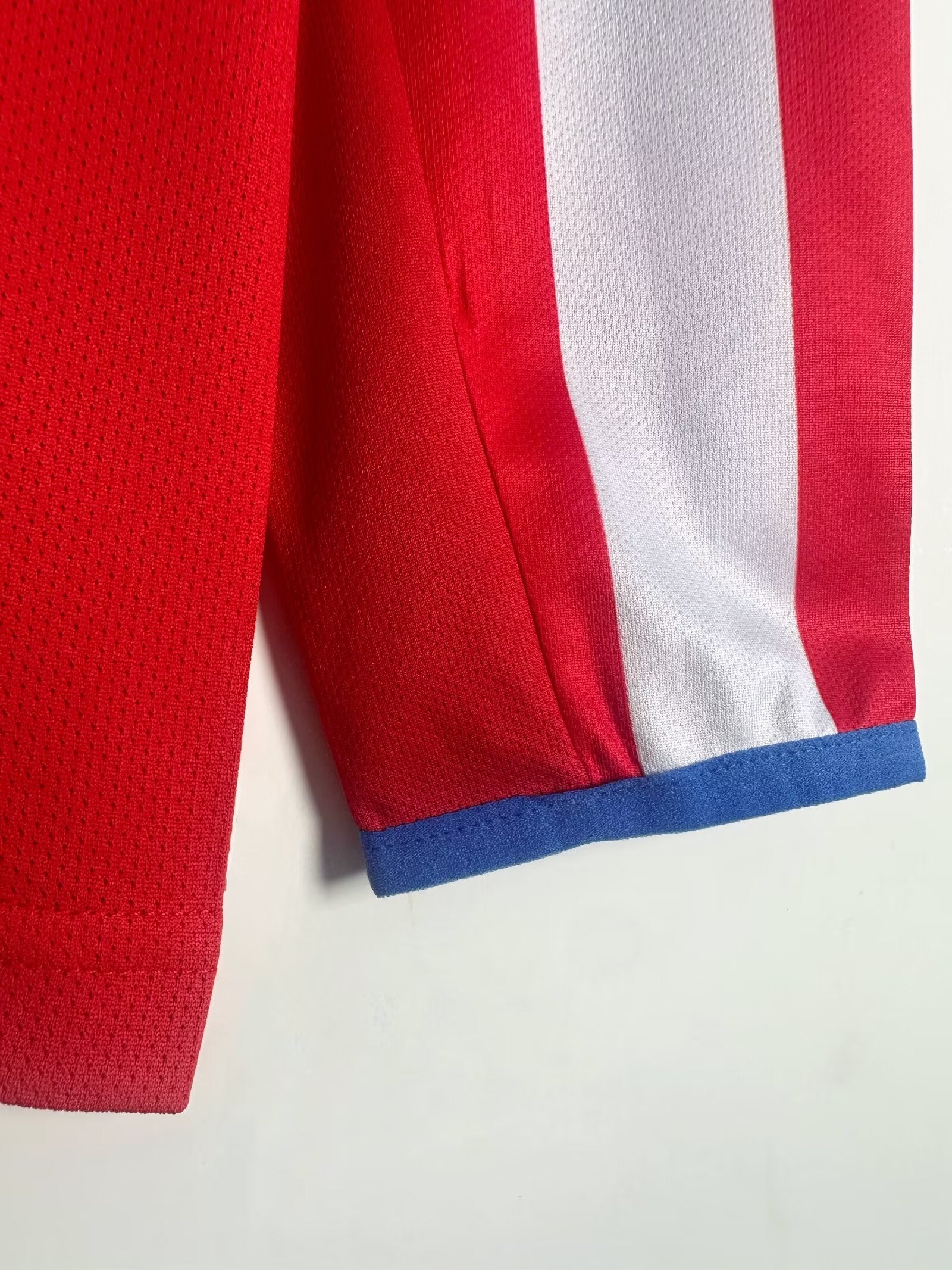 Atletico Madrid Home Long Sleeve Retro Jersey 2004/05 - Image 6