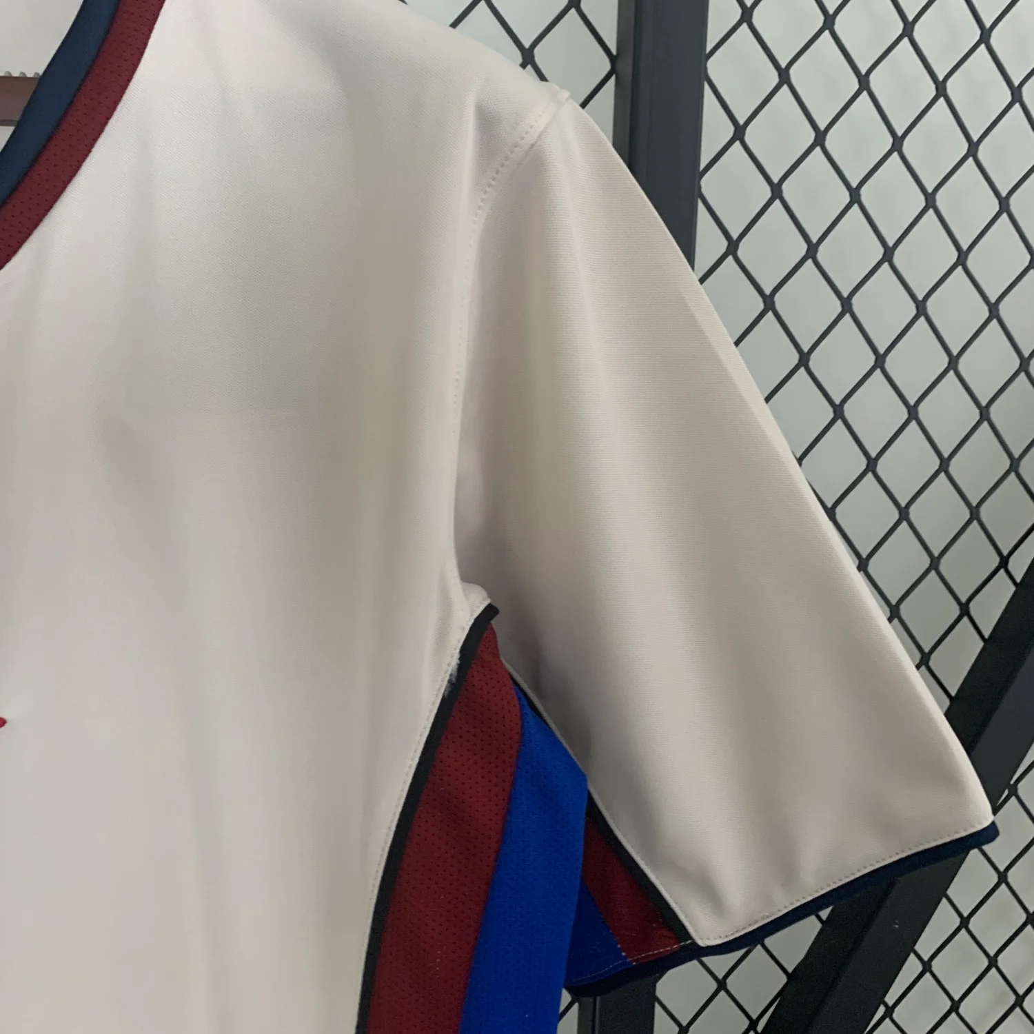Barcelona Away Retro Jersey 1998/99 - Image 3