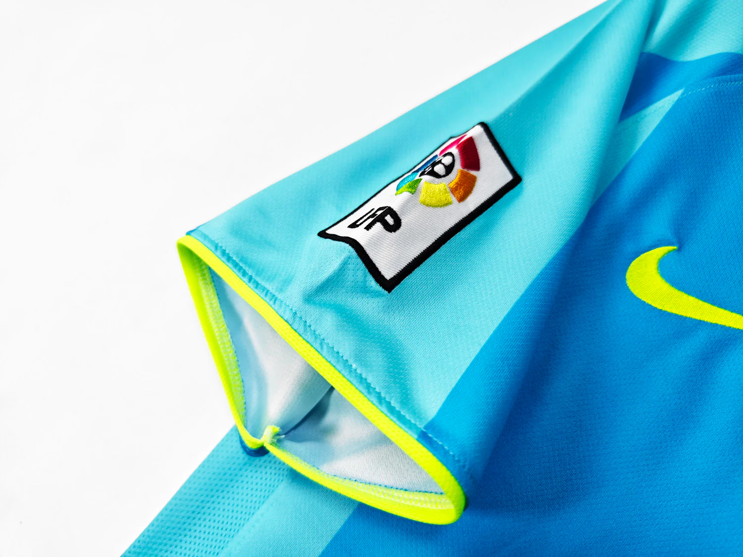 Barcelona Away Retro Jersey 2007/08 - Image 8