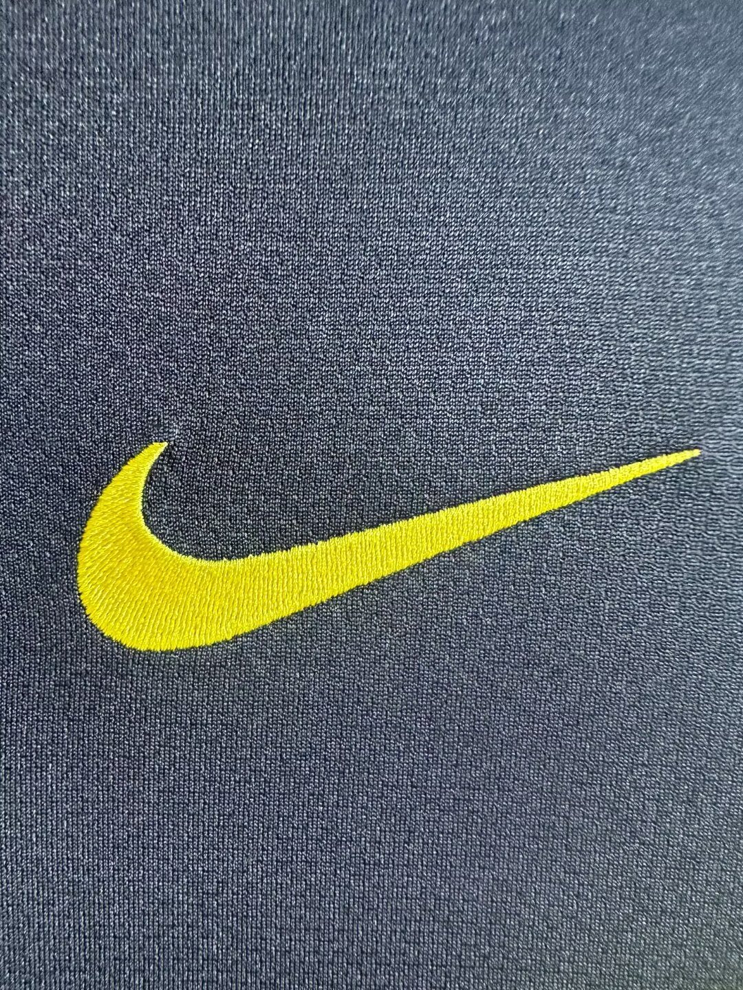 Barcelona Away Retro Jersey 2011/12 - Image 8