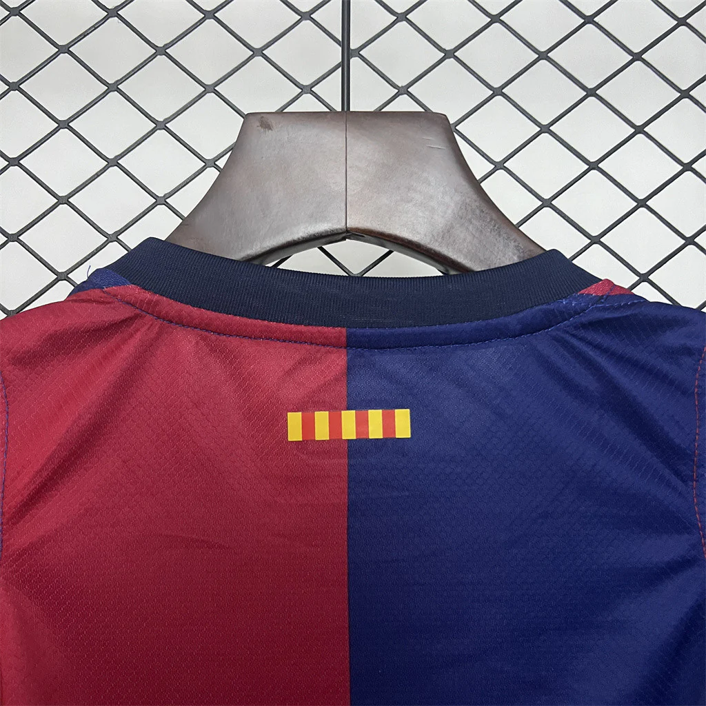 Barcelona Home Kids Suit 24/25 - Image 9