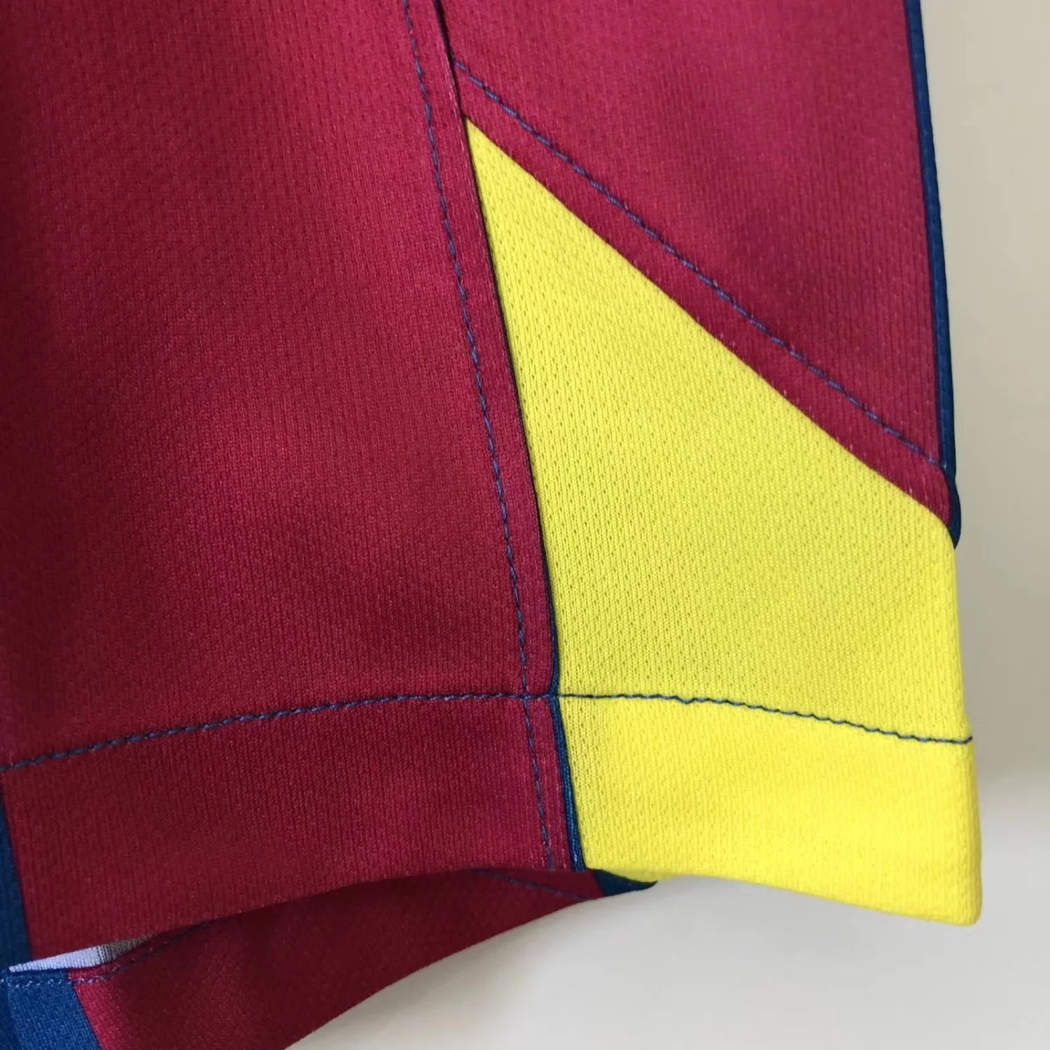 Barcelona Home Retro Jersey 2005/06 - Image 4