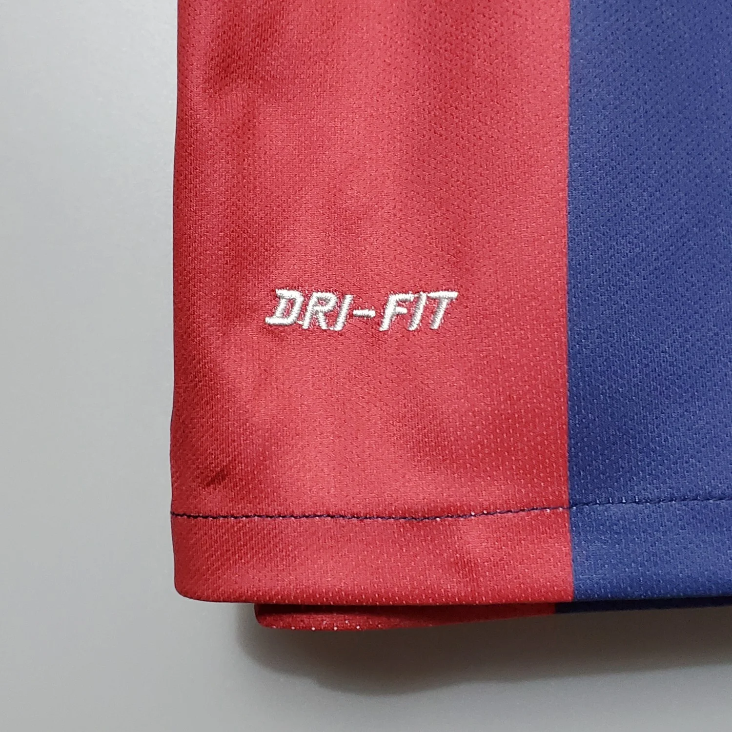 Barcelona Retro Jersey 14/15 - Image 6