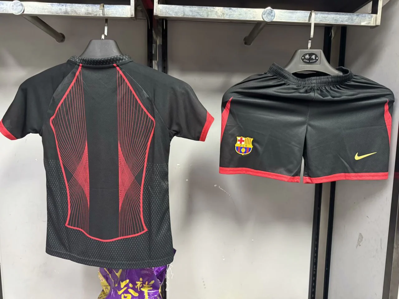 Barcelona Special Edition Kids Suit 25/26 - Image 2