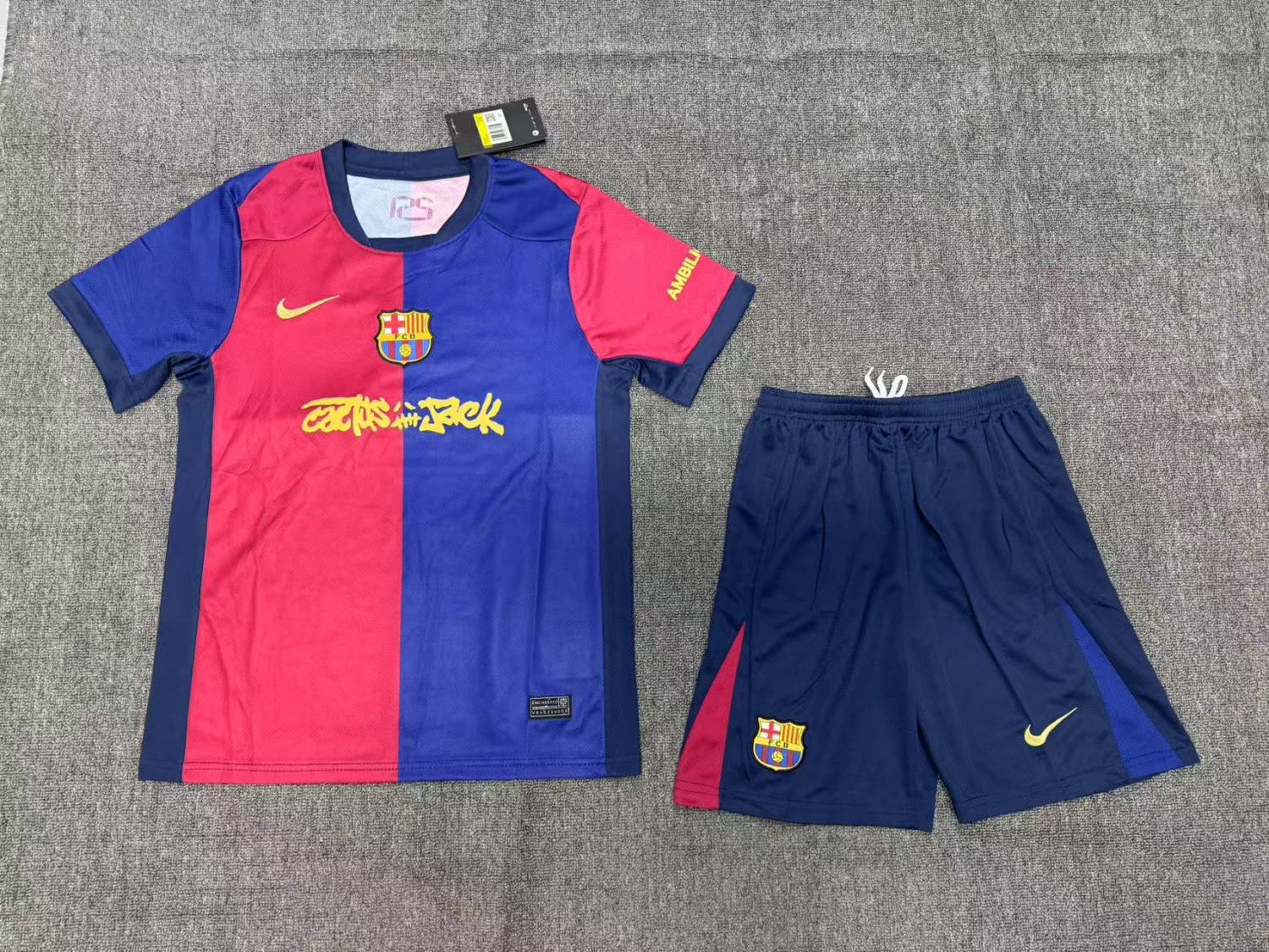 Barcelona X TRAVIS SCOTT Limited Edition Kids Suit 24/25 - Image 10