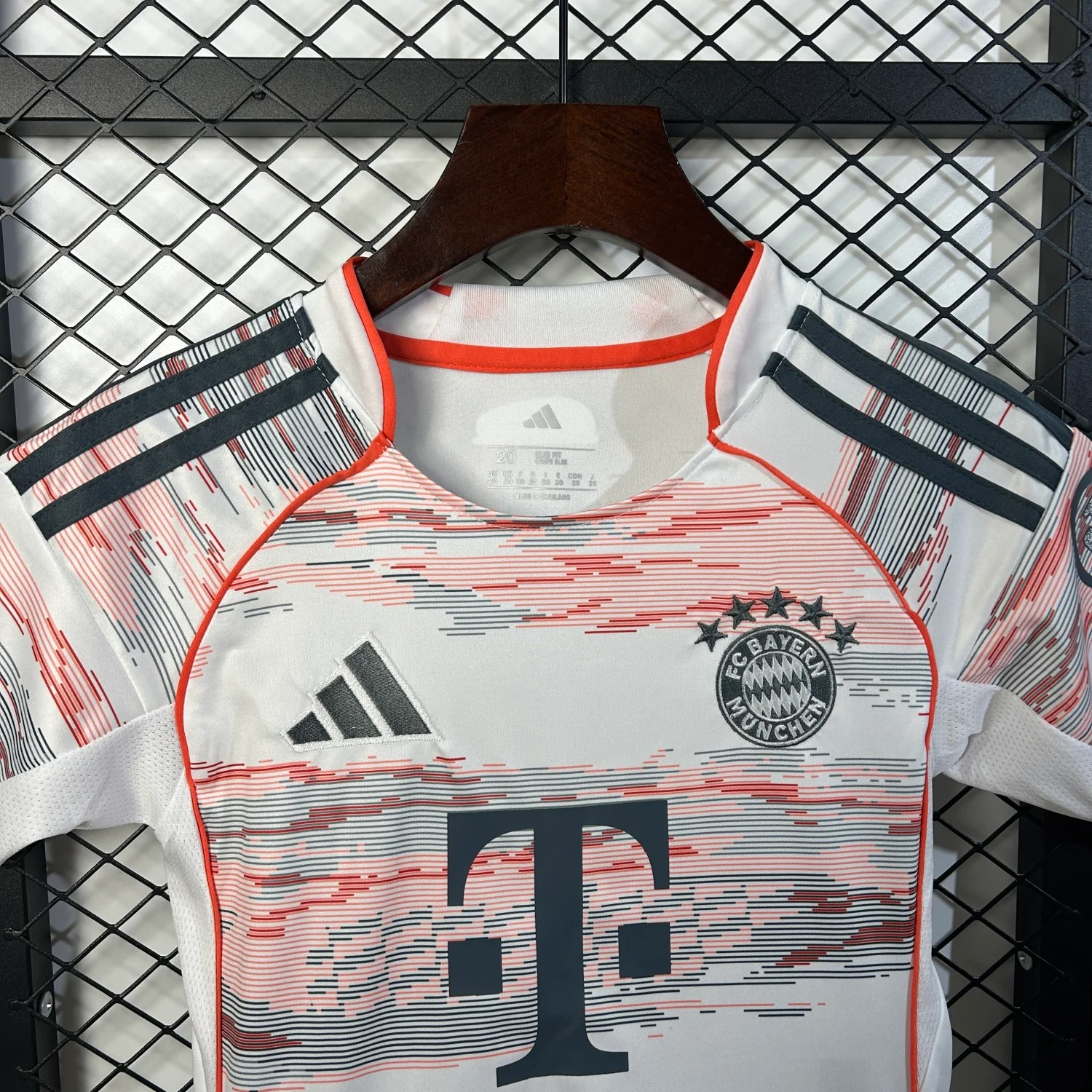 Bayern Munich Away Kids Suit 25/26 - Image 7