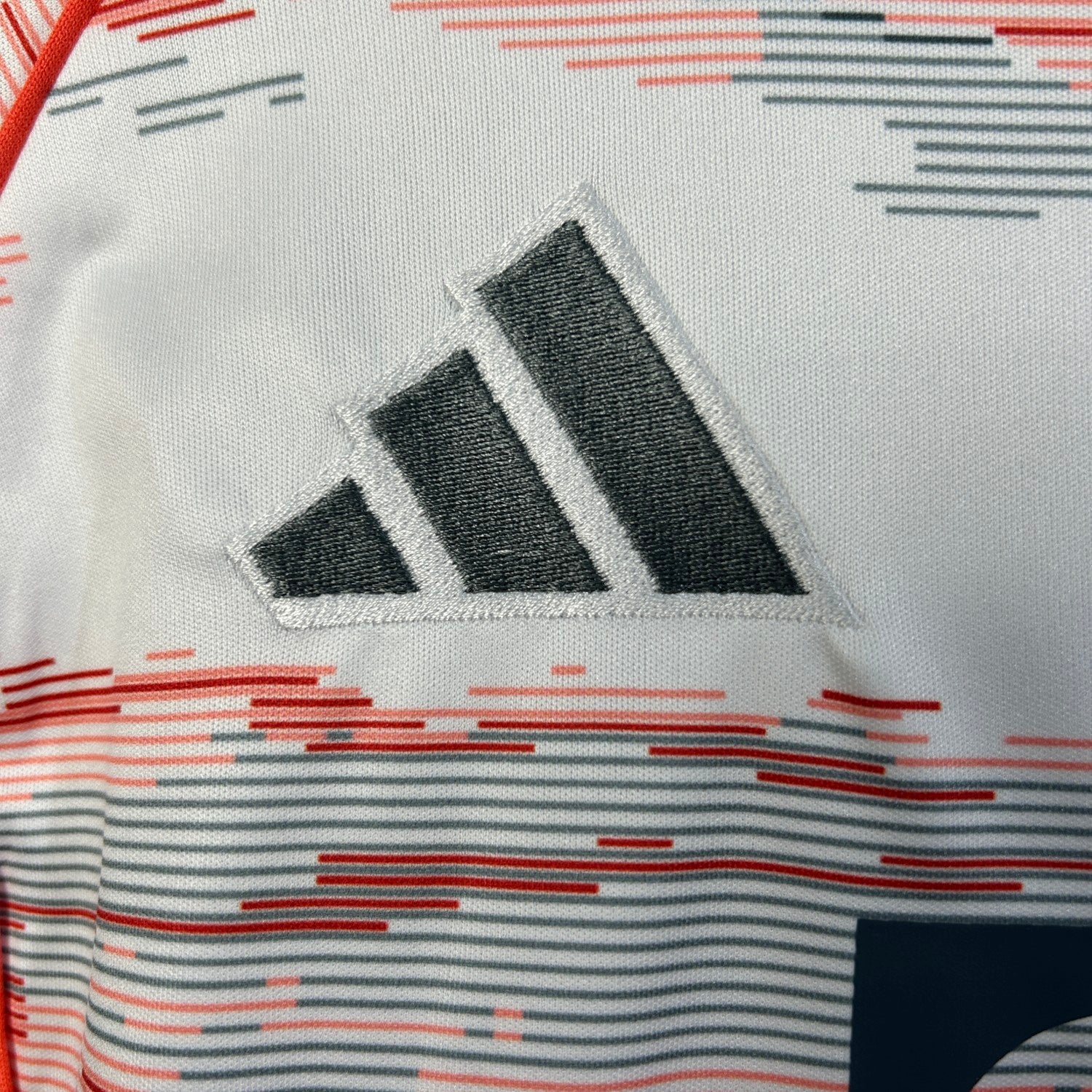 Bayern Munich Away Kids Suit 25/26 - Image 9