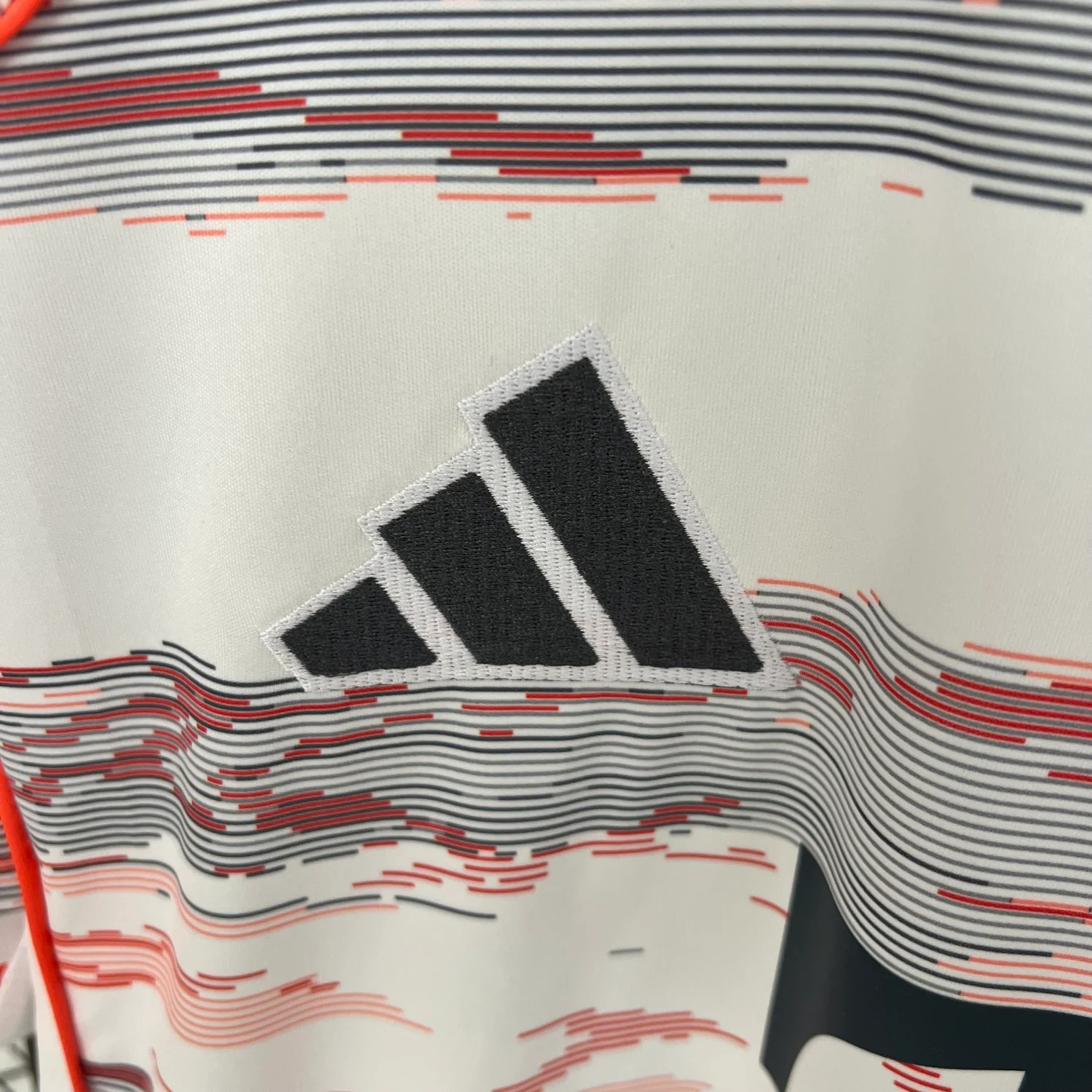 Bayern Munich Away Man Jersey 25/26 - Image 11