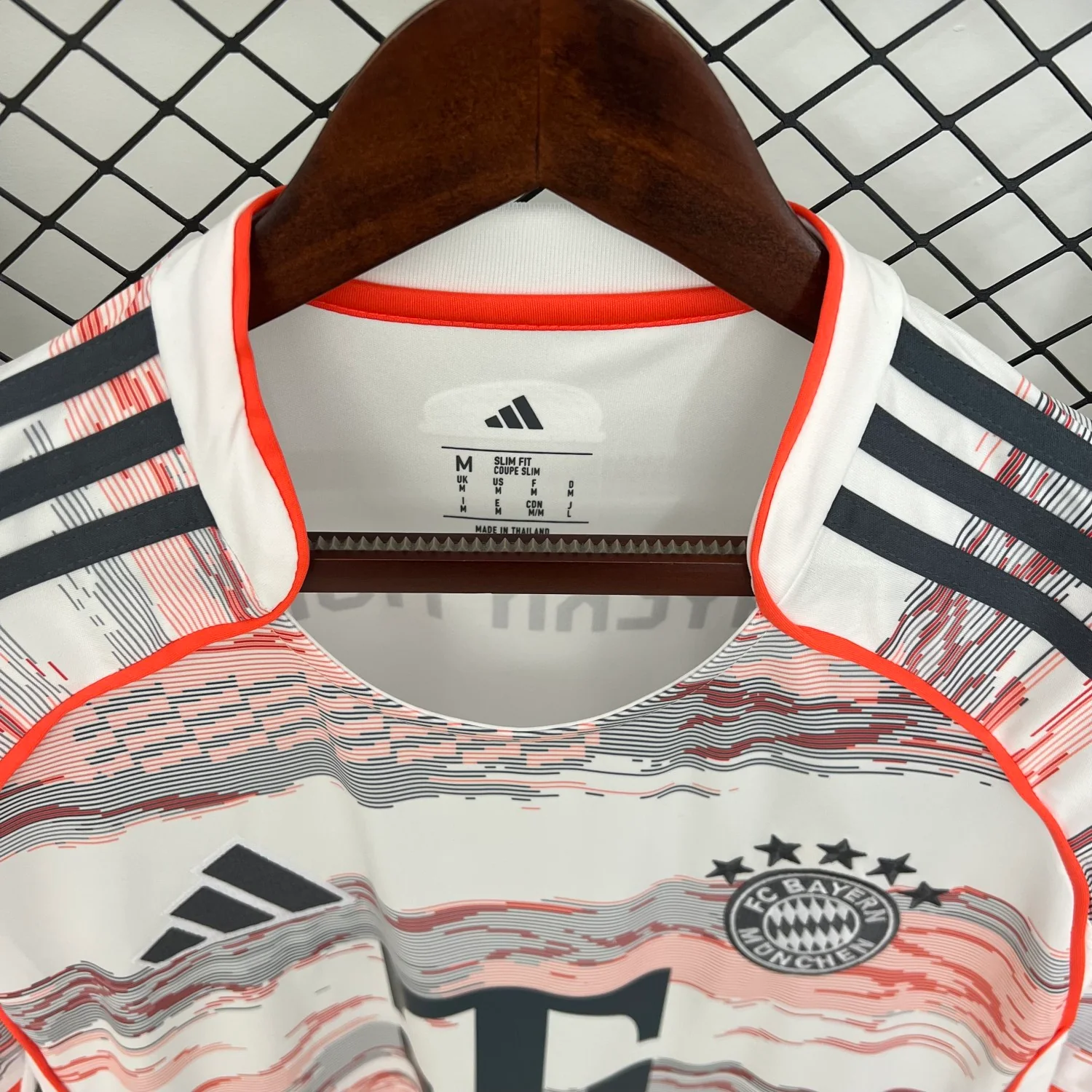 Bayern Munich Away Man Jersey 25/26 - Image 12