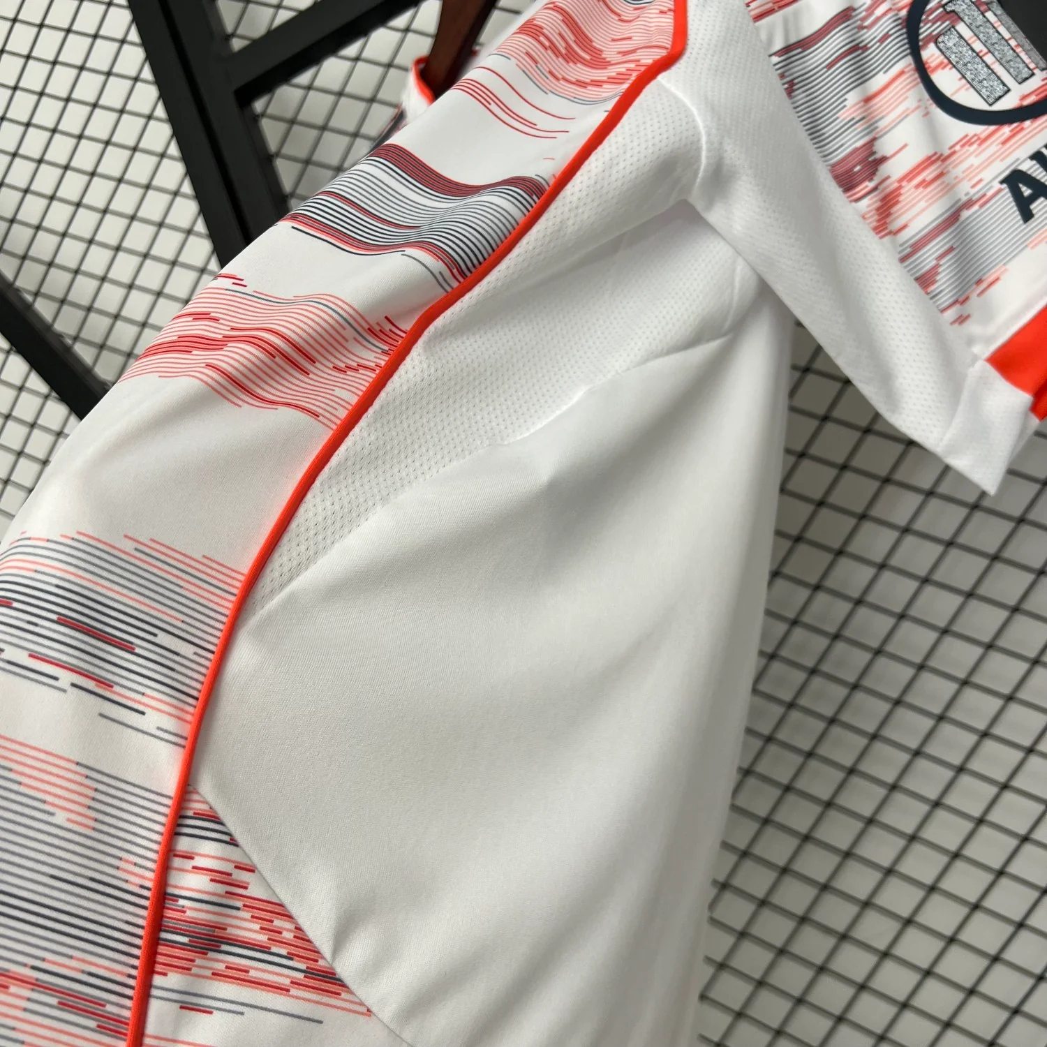 Bayern Munich Away Man Jersey 25/26 - Image 7