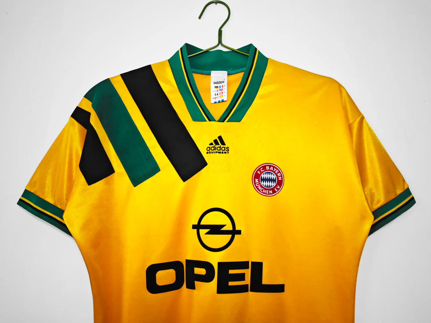 Bayern Munich Away Retro Jersey 1993/95 - Image 9